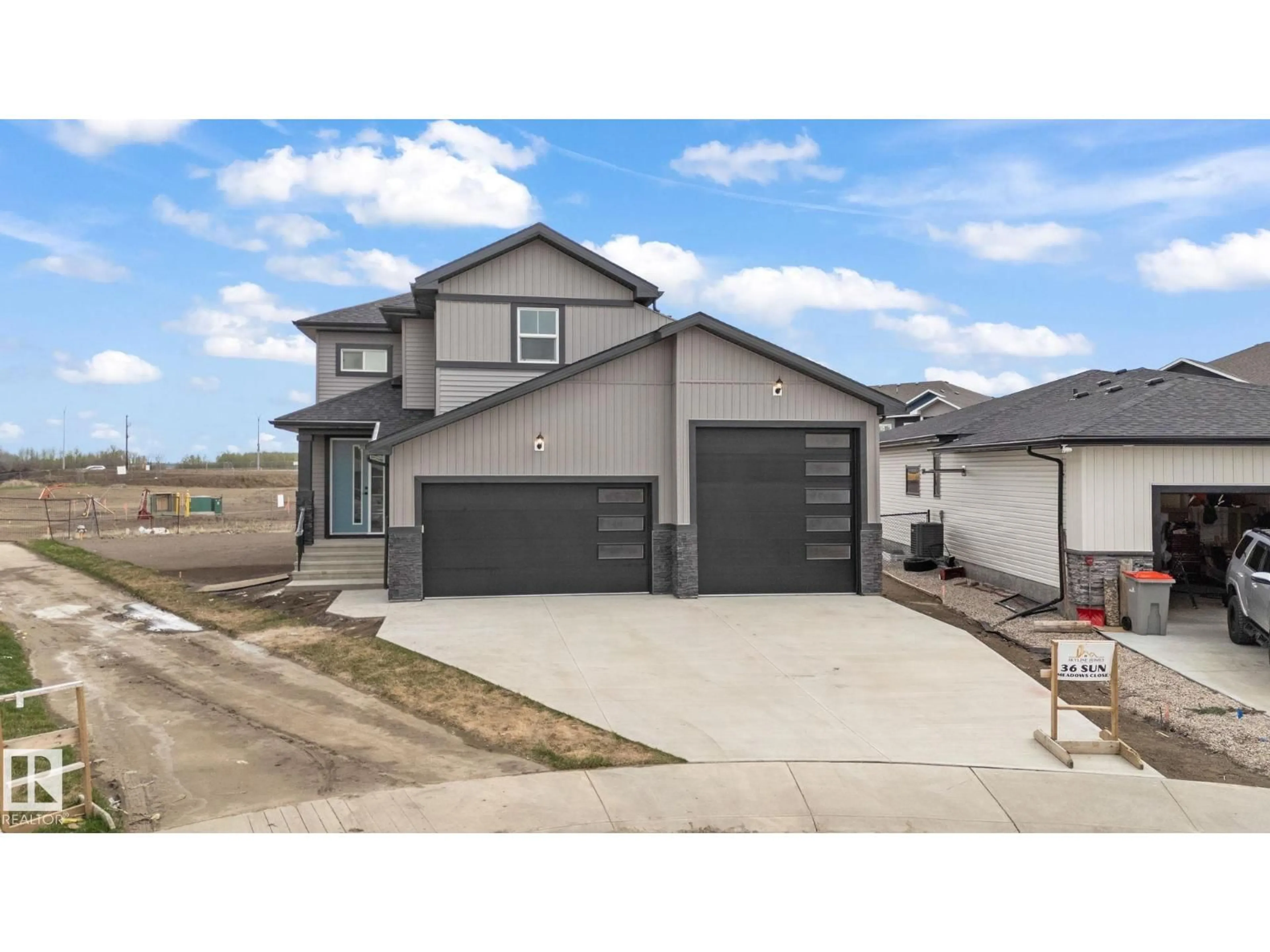 Home with vinyl exterior material, street for 36 SUN MEADOWS CL, Stony Plain Alberta T7Z0K1