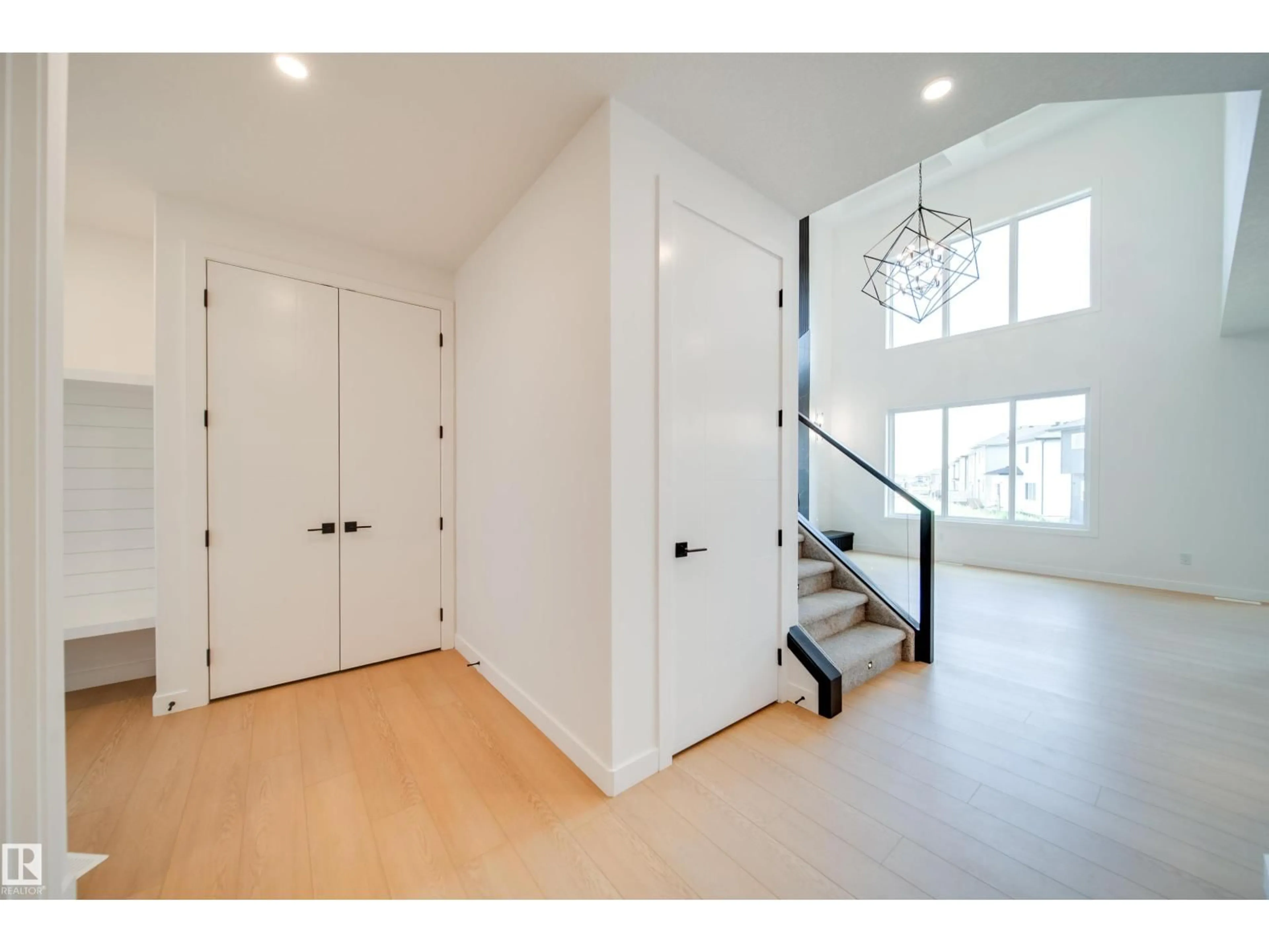 Indoor entryway for 42 DILLWORTH CR, Spruce Grove Alberta T7X0E6