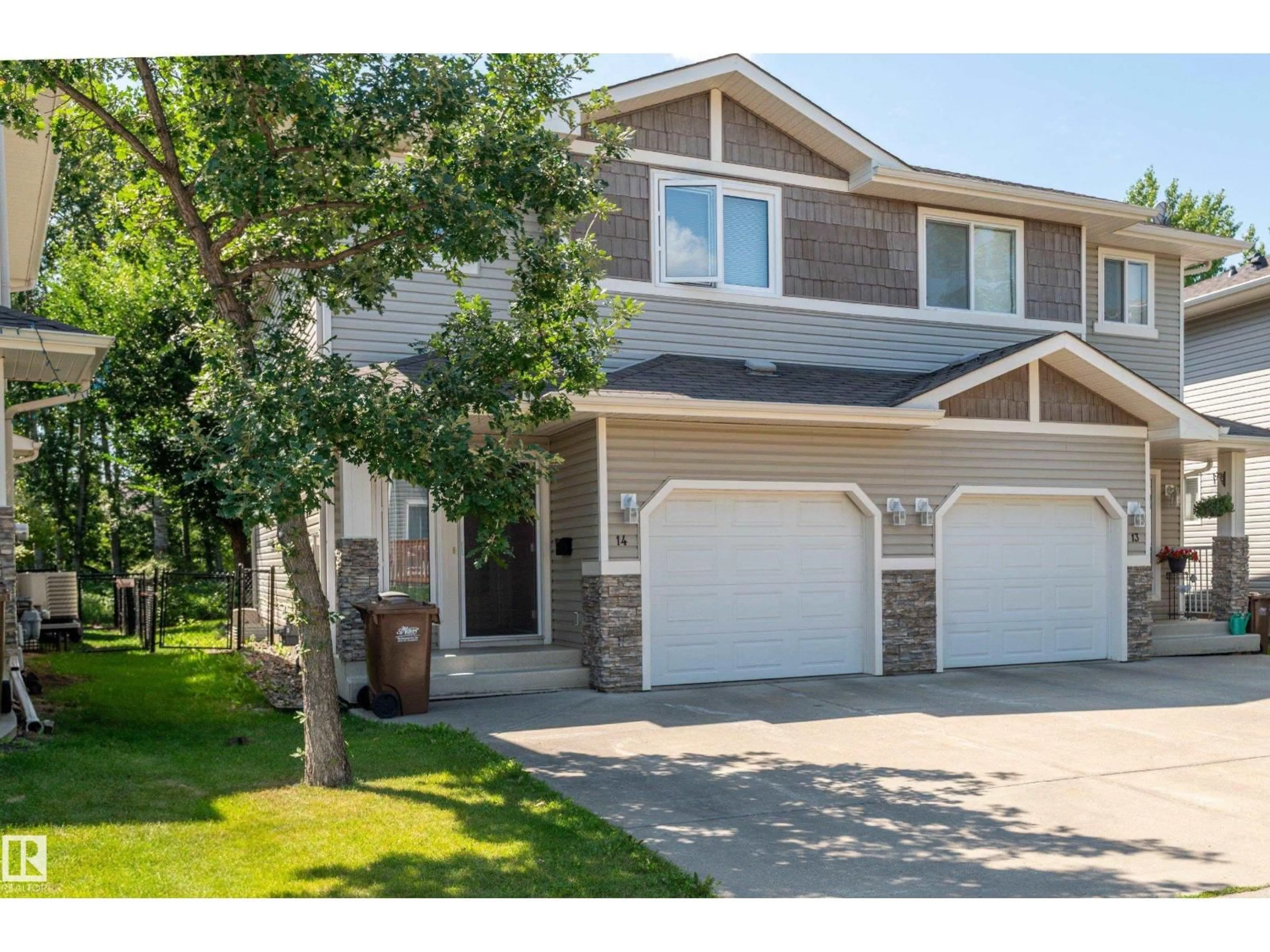 Home with vinyl exterior material, street for 133 - 14 EASTGATE WY, St. Albert Alberta T8N7M9