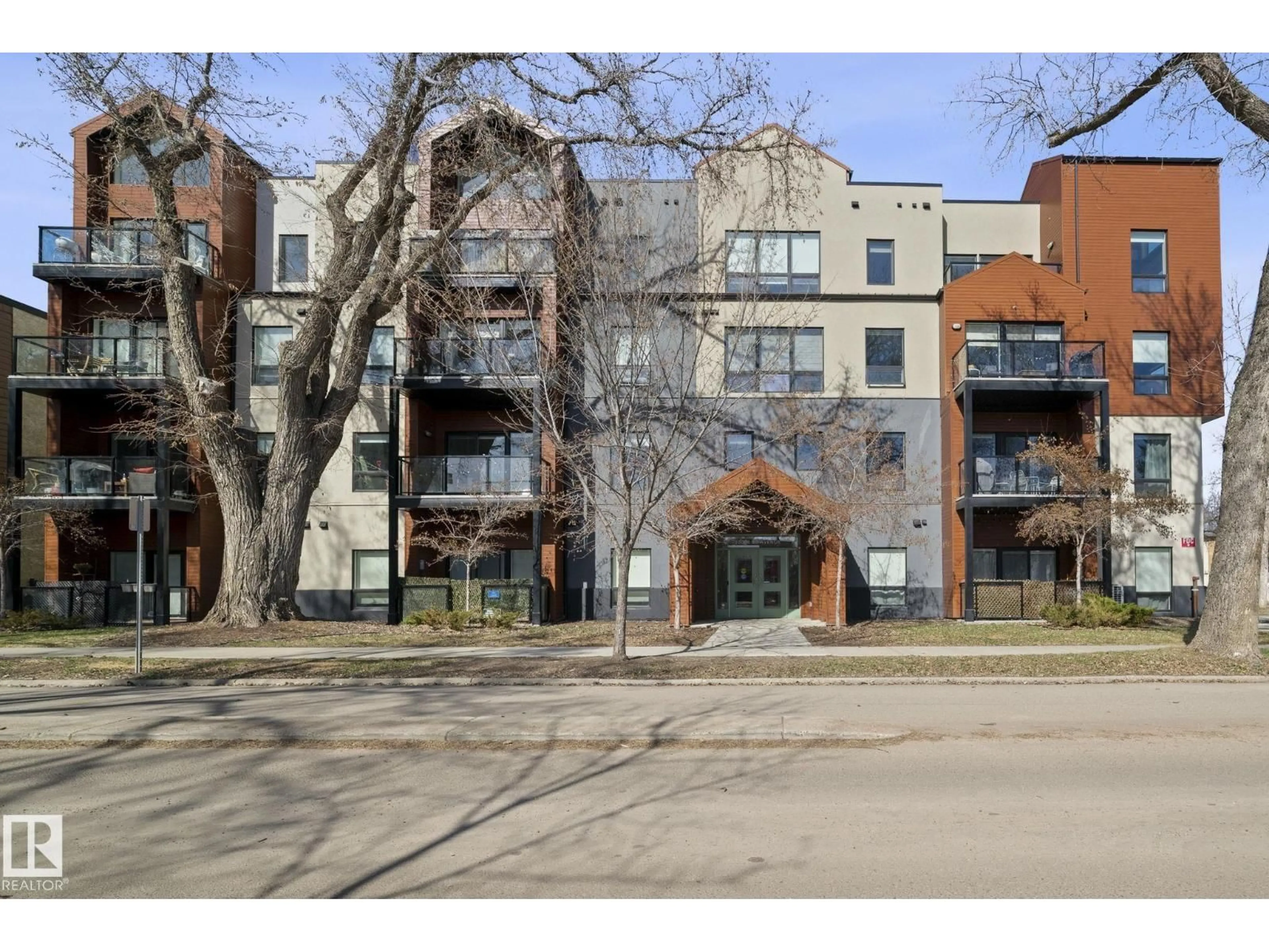 Unknown for #102 - 10006 83 AVE, Edmonton Alberta T6E2C2