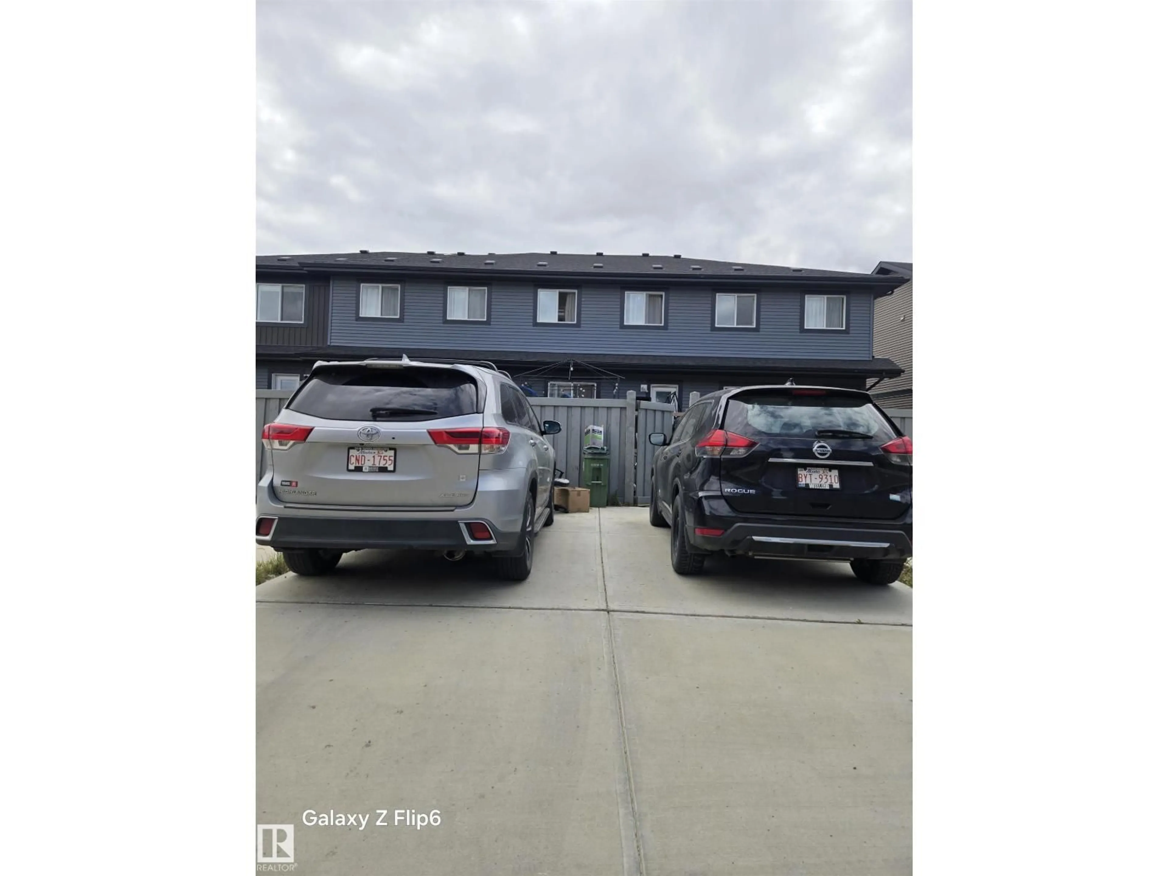 Parking for 1248 ROSENTHAL BV, Edmonton Alberta T5T7N6