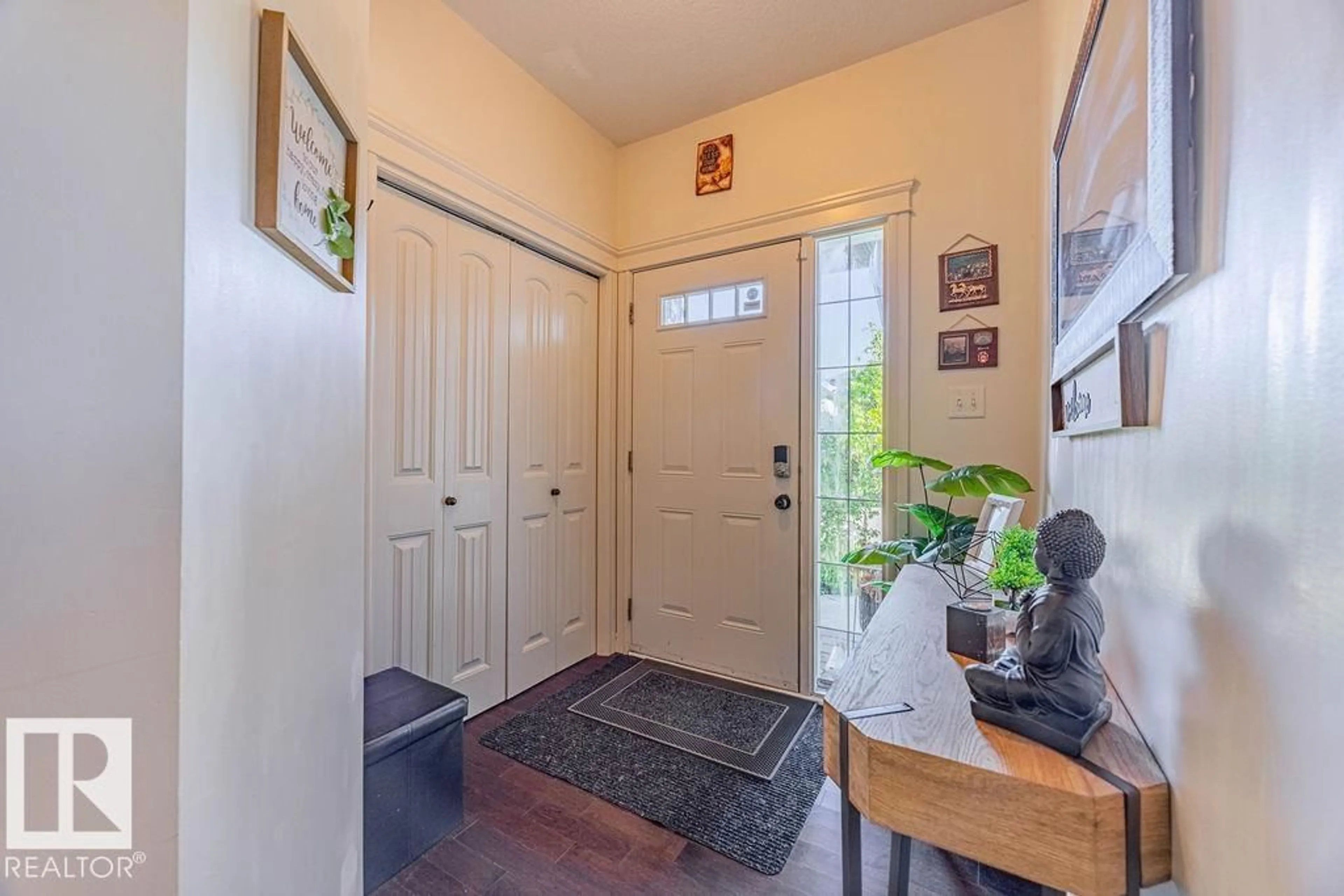 Indoor entryway for 4081 ALEXANDER WY, Edmonton Alberta T6W2C6