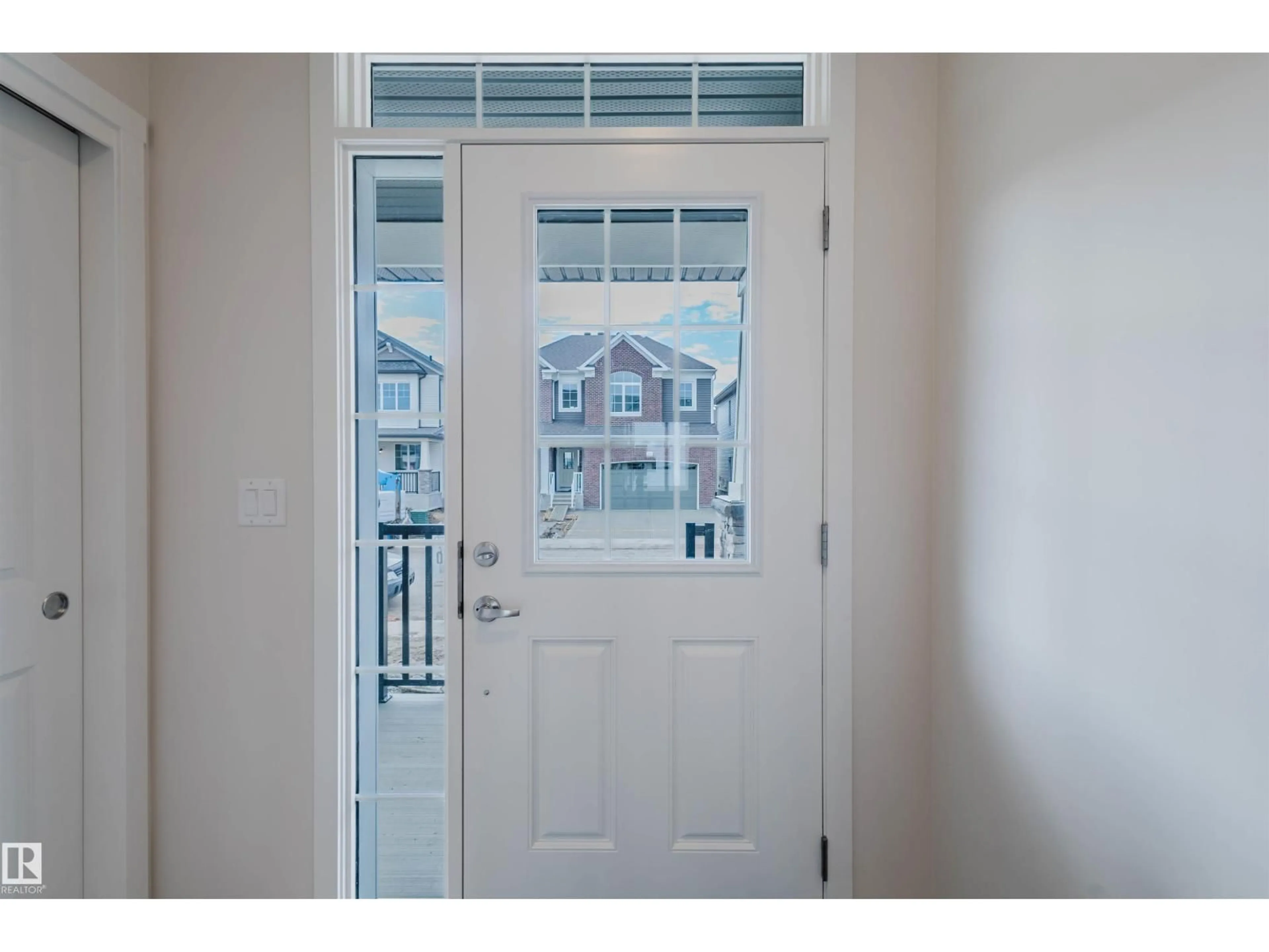 Indoor entryway for NW - 2103 209 ST, Edmonton Alberta T6M2X6