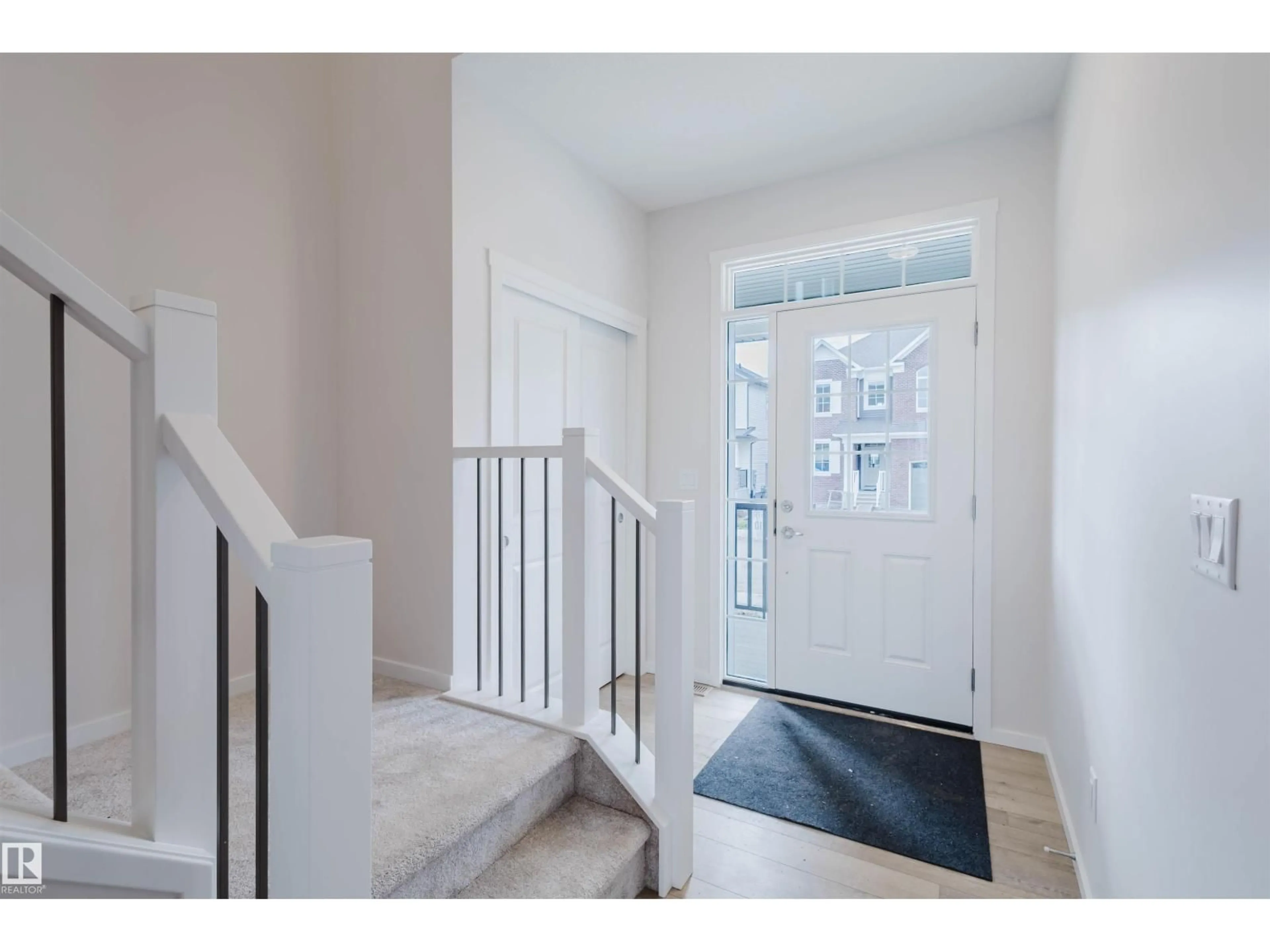Indoor entryway for NW - 2103 209 ST, Edmonton Alberta T6M2X6