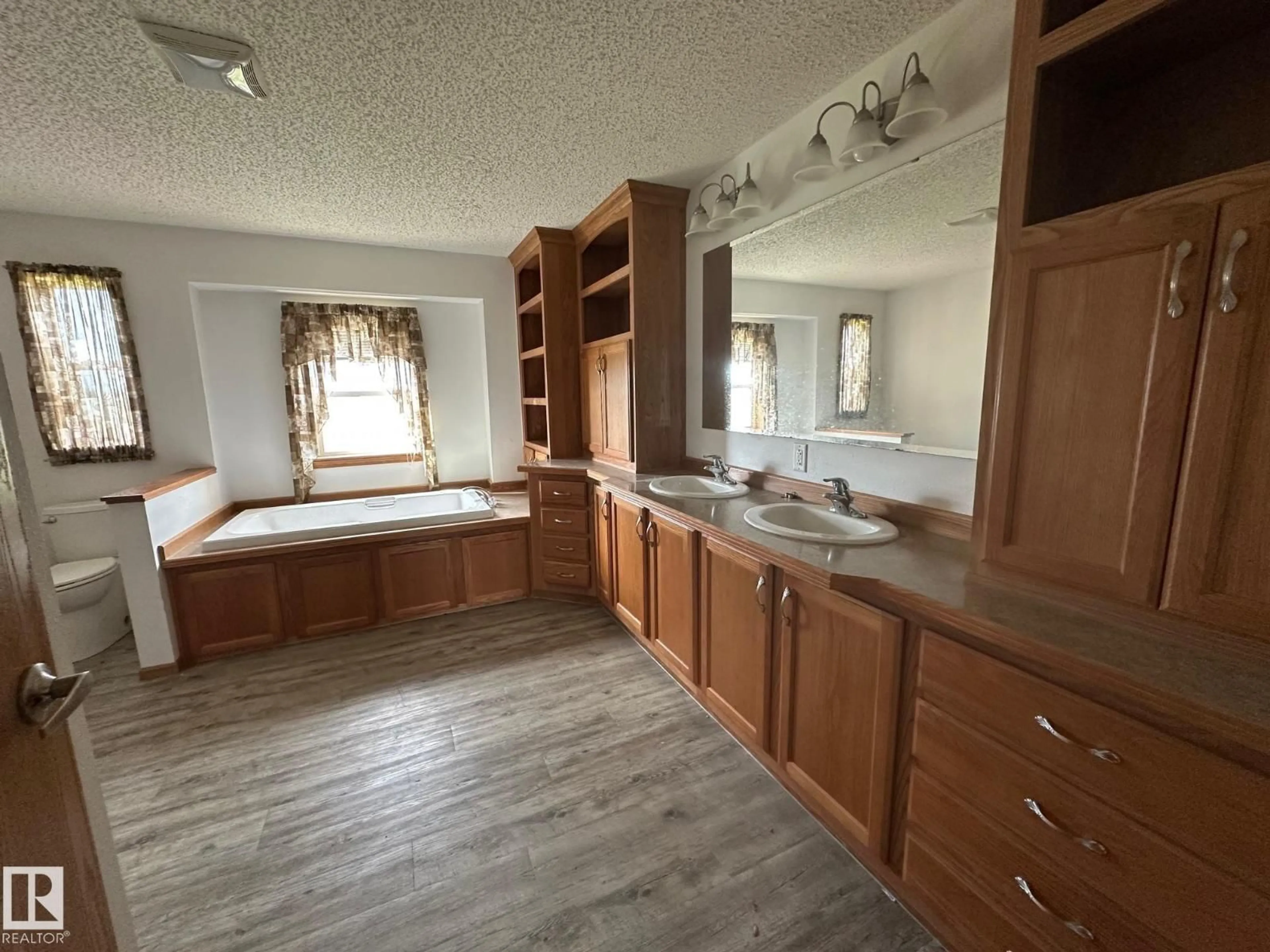 A pic of a room for 50566 RR 220, Rural Leduc County Alberta T0B3M0
