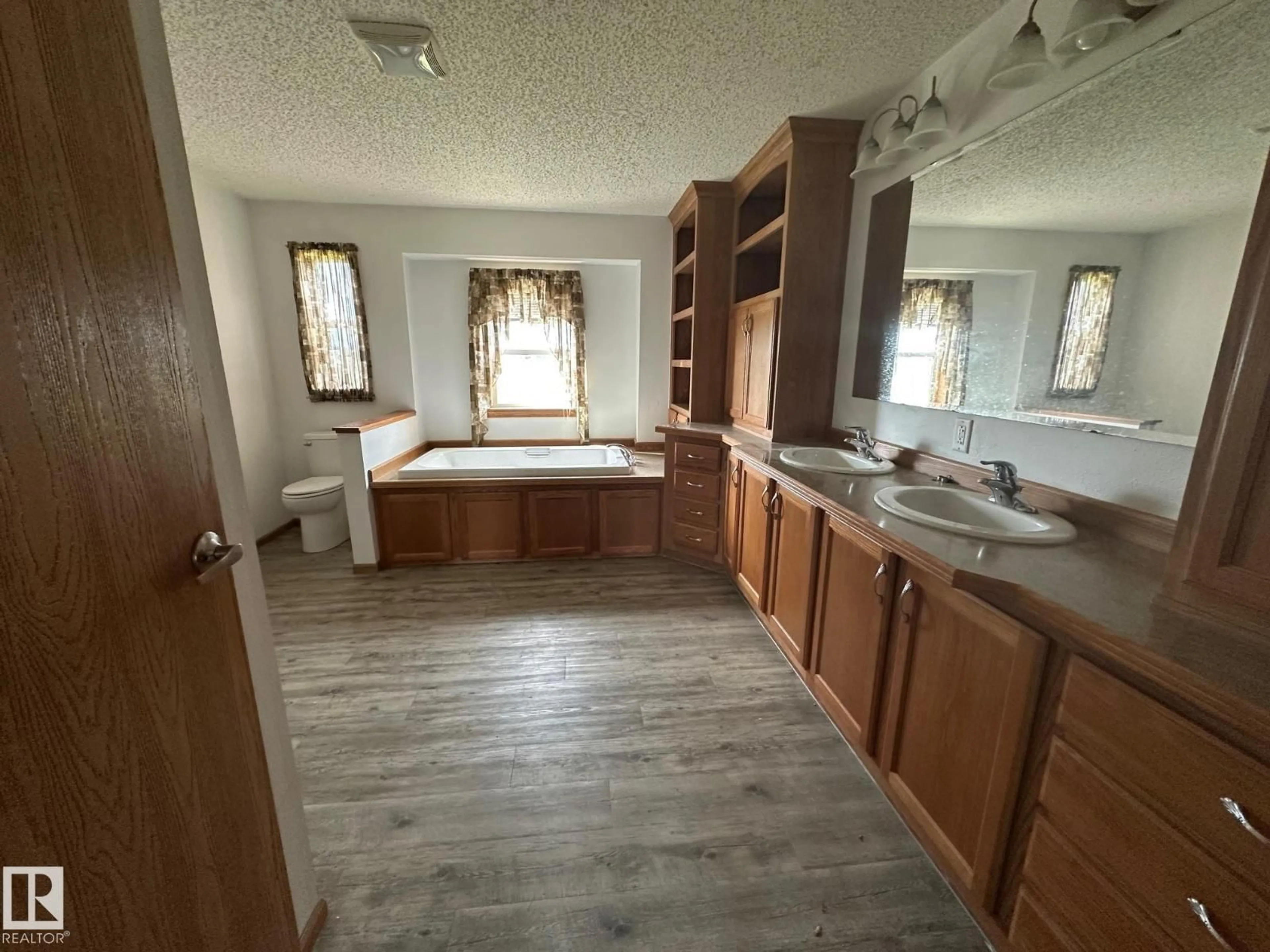 A pic of a room for 50566 RR 220, Rural Leduc County Alberta T0B3M0