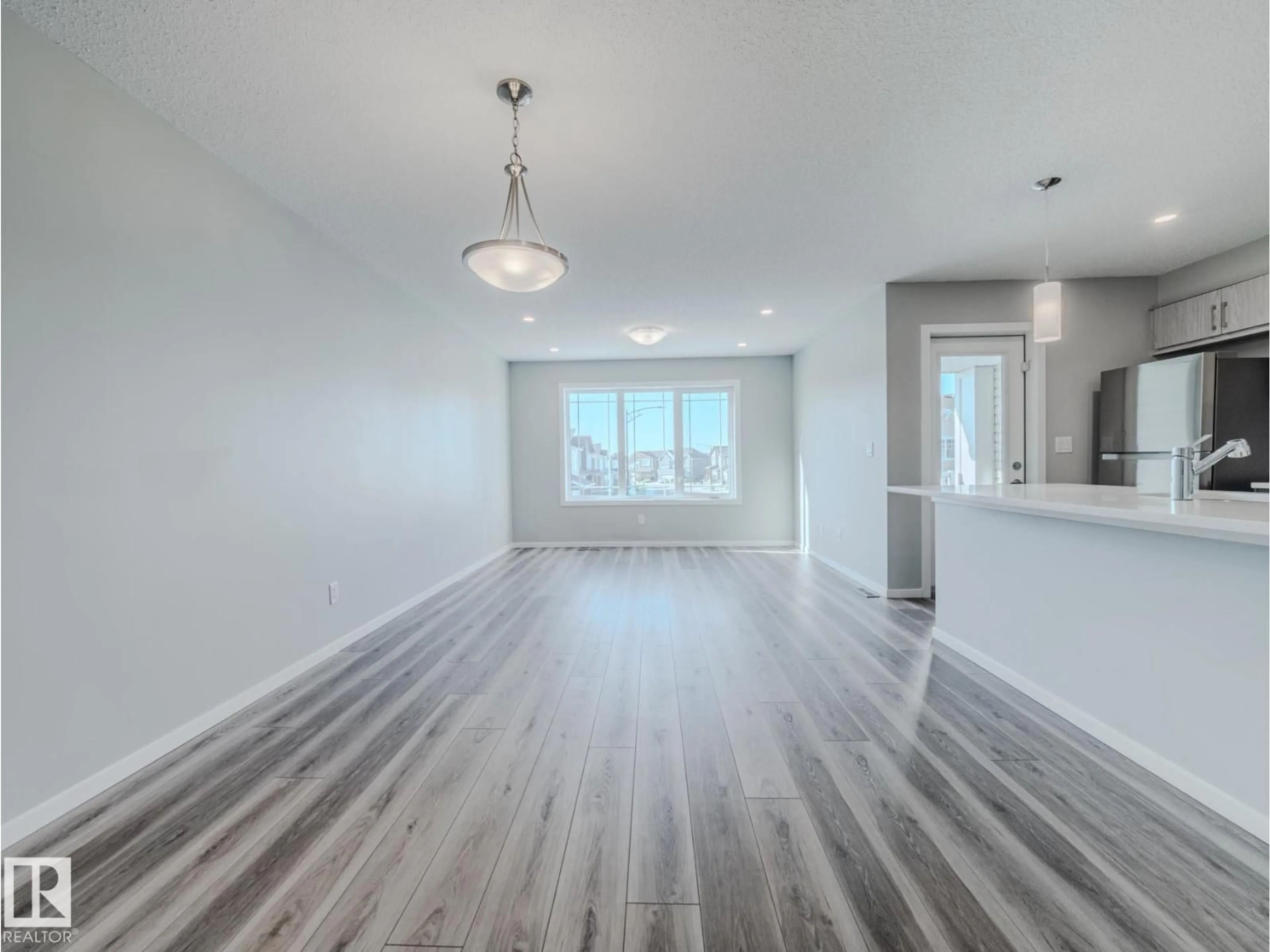 A pic of a room for NW - 20532 21 AV, Edmonton Alberta T6M1N2