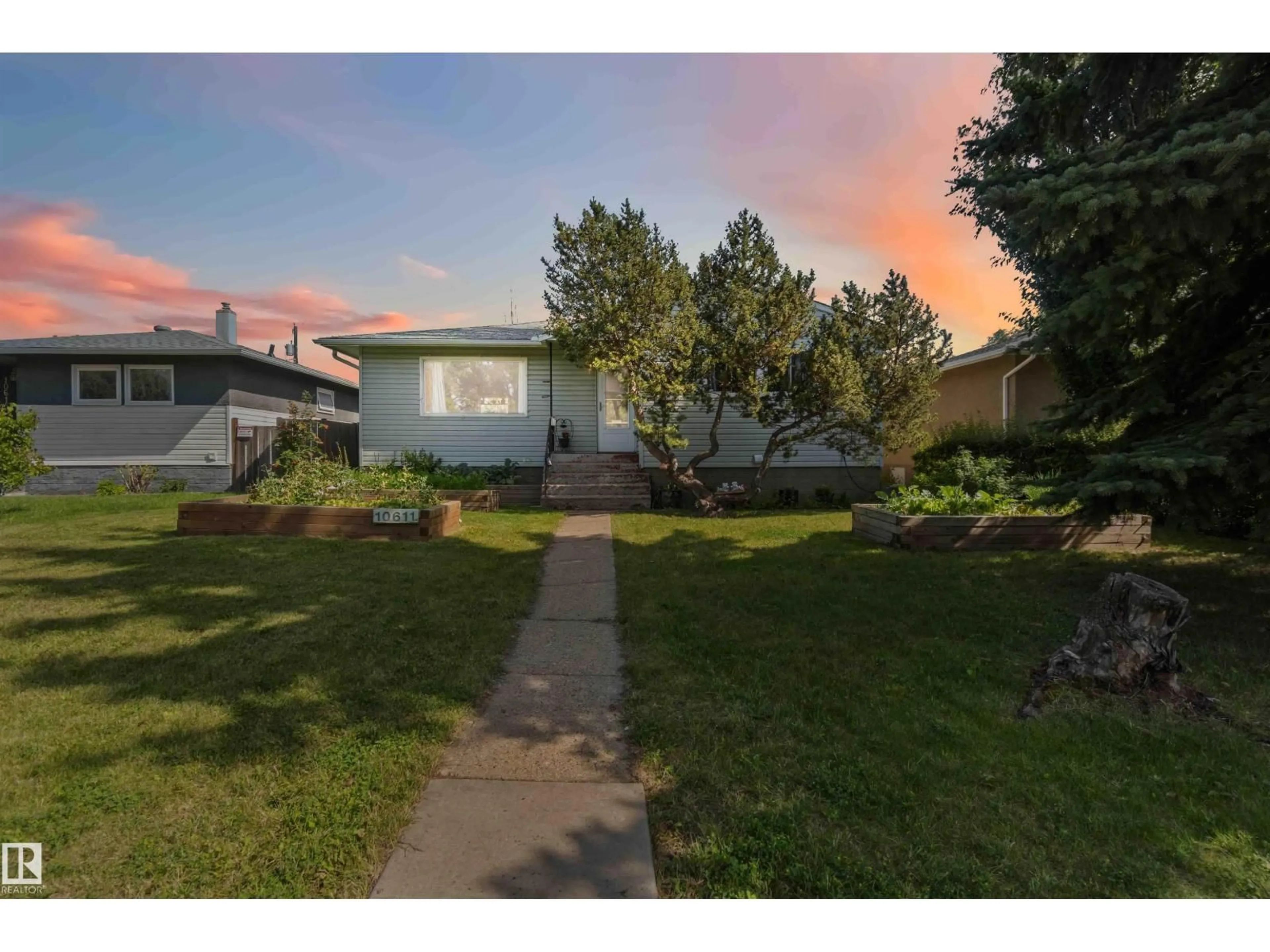 A pic from outside/outdoor area/front of a property/back of a property/a pic from drone, street for NW - 10611 149 ST, Edmonton Alberta T5P1L9