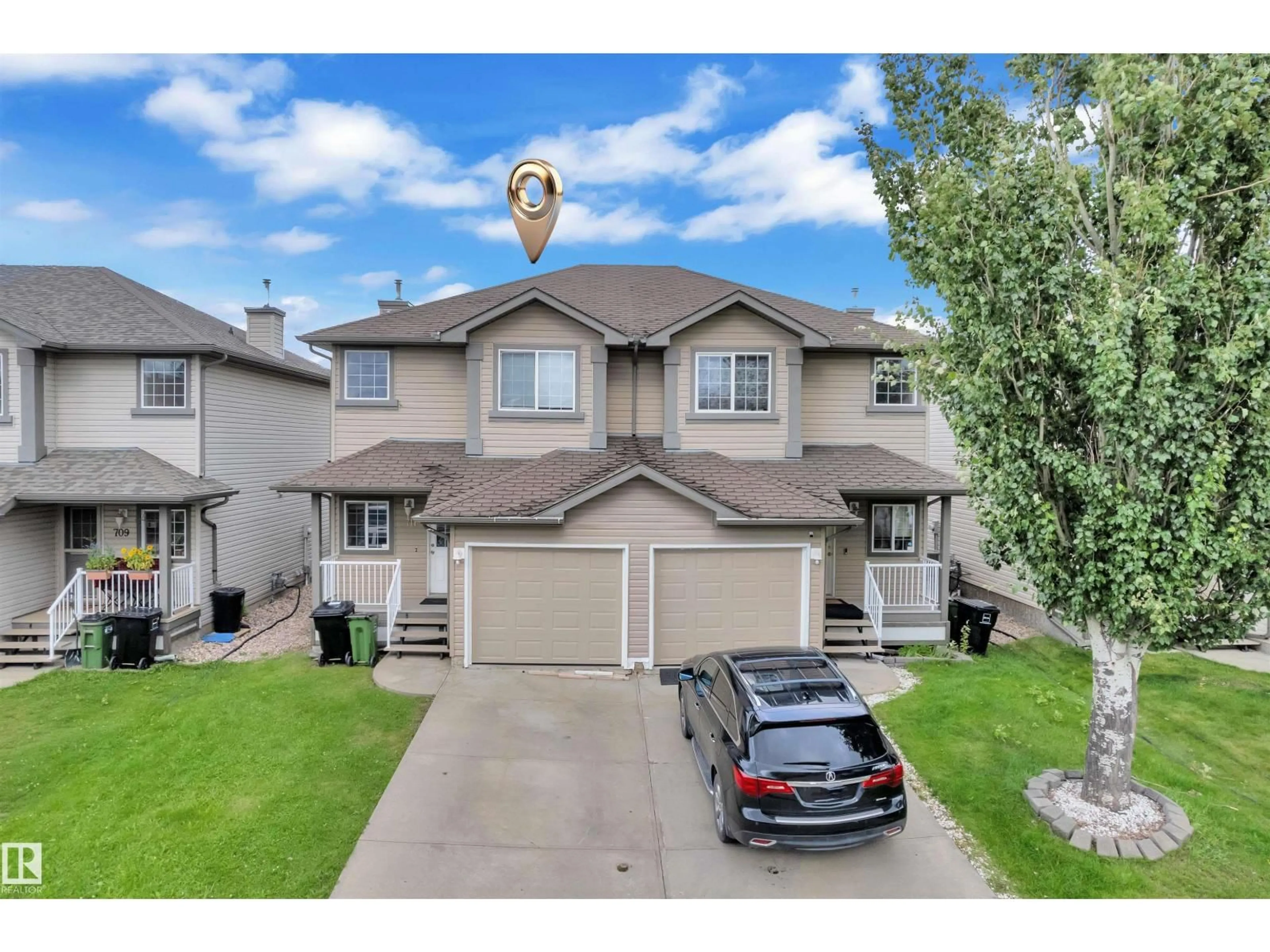 A pic from outside/outdoor area/front of a property/back of a property/a pic from drone, street for 711 82 ST, Edmonton Alberta T6X1L8