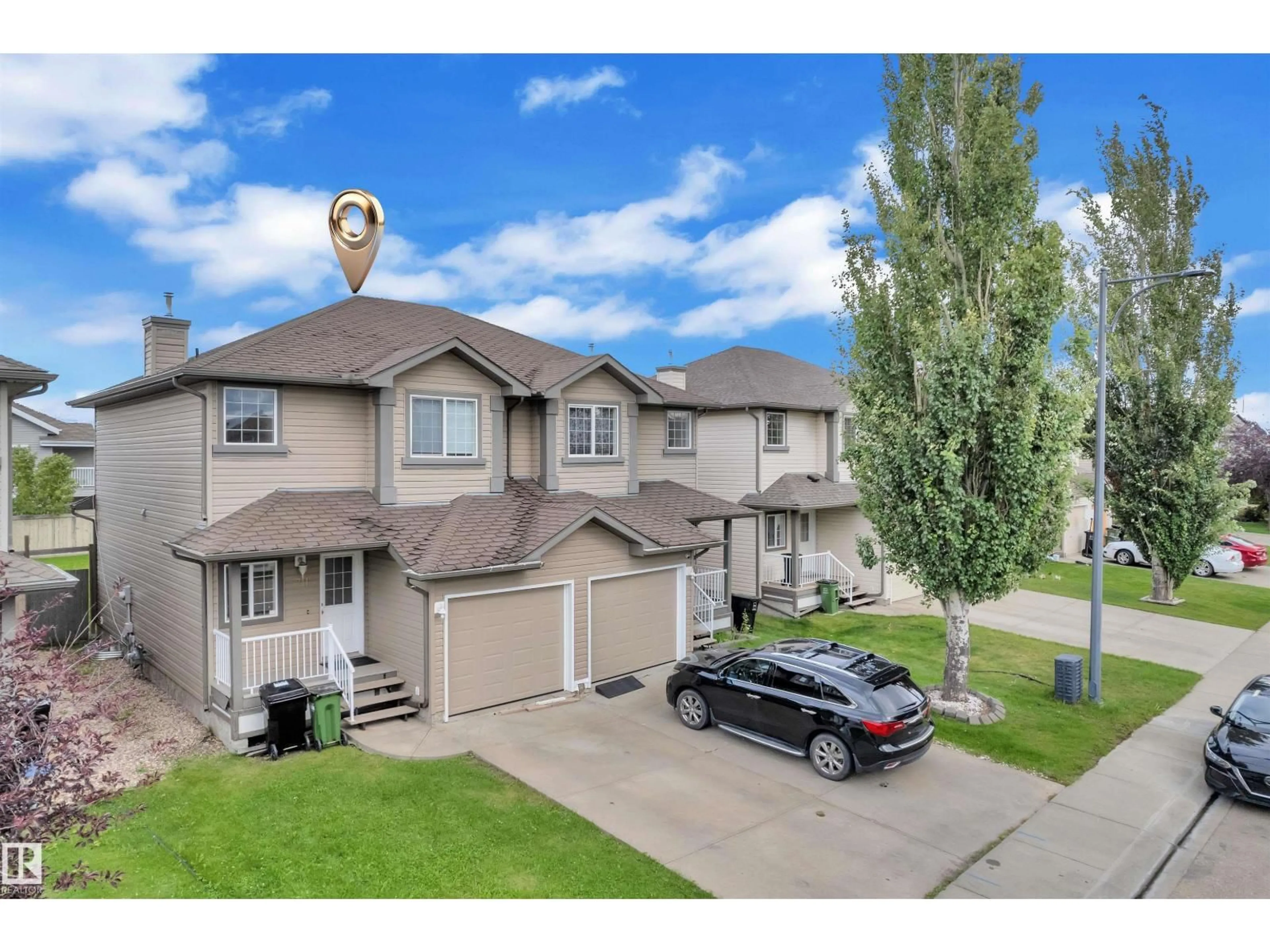 A pic from outside/outdoor area/front of a property/back of a property/a pic from drone, street for 711 82 ST, Edmonton Alberta T6X1L8