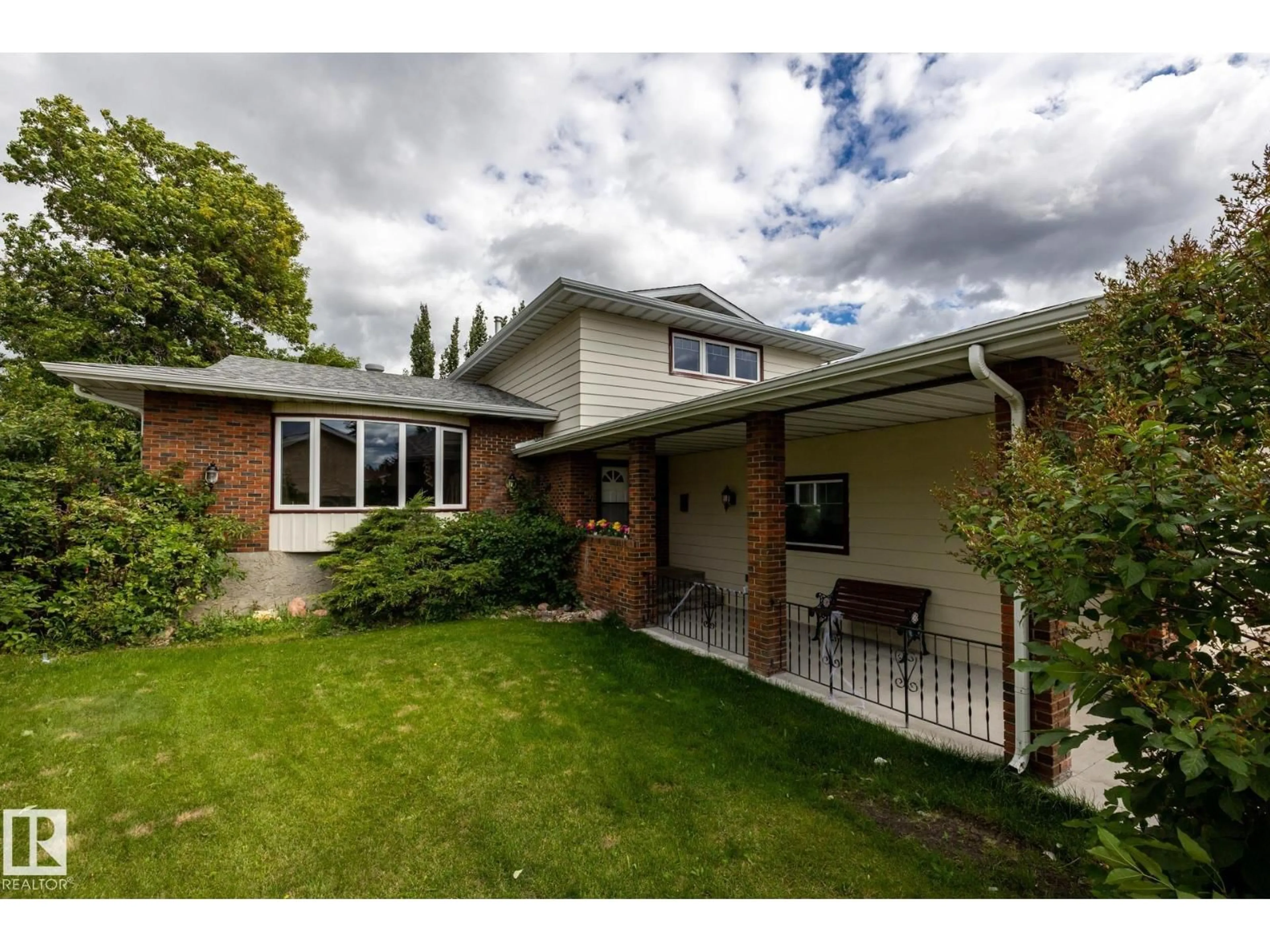 Unknown for 10820 170 AVENUE NW, Edmonton Alberta T5X3E6