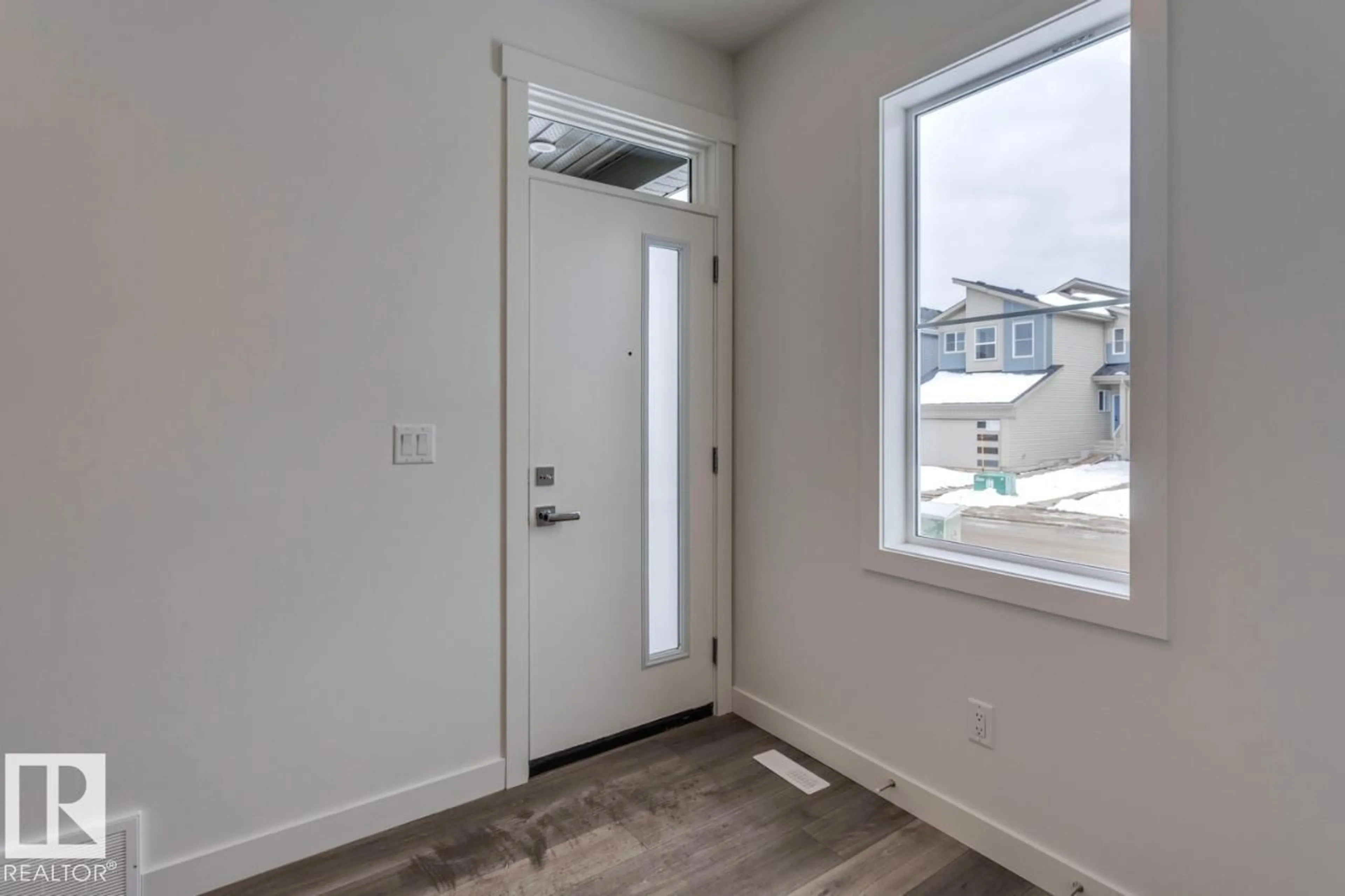 Indoor entryway for 22705 93A AV, Edmonton Alberta T5T7V7