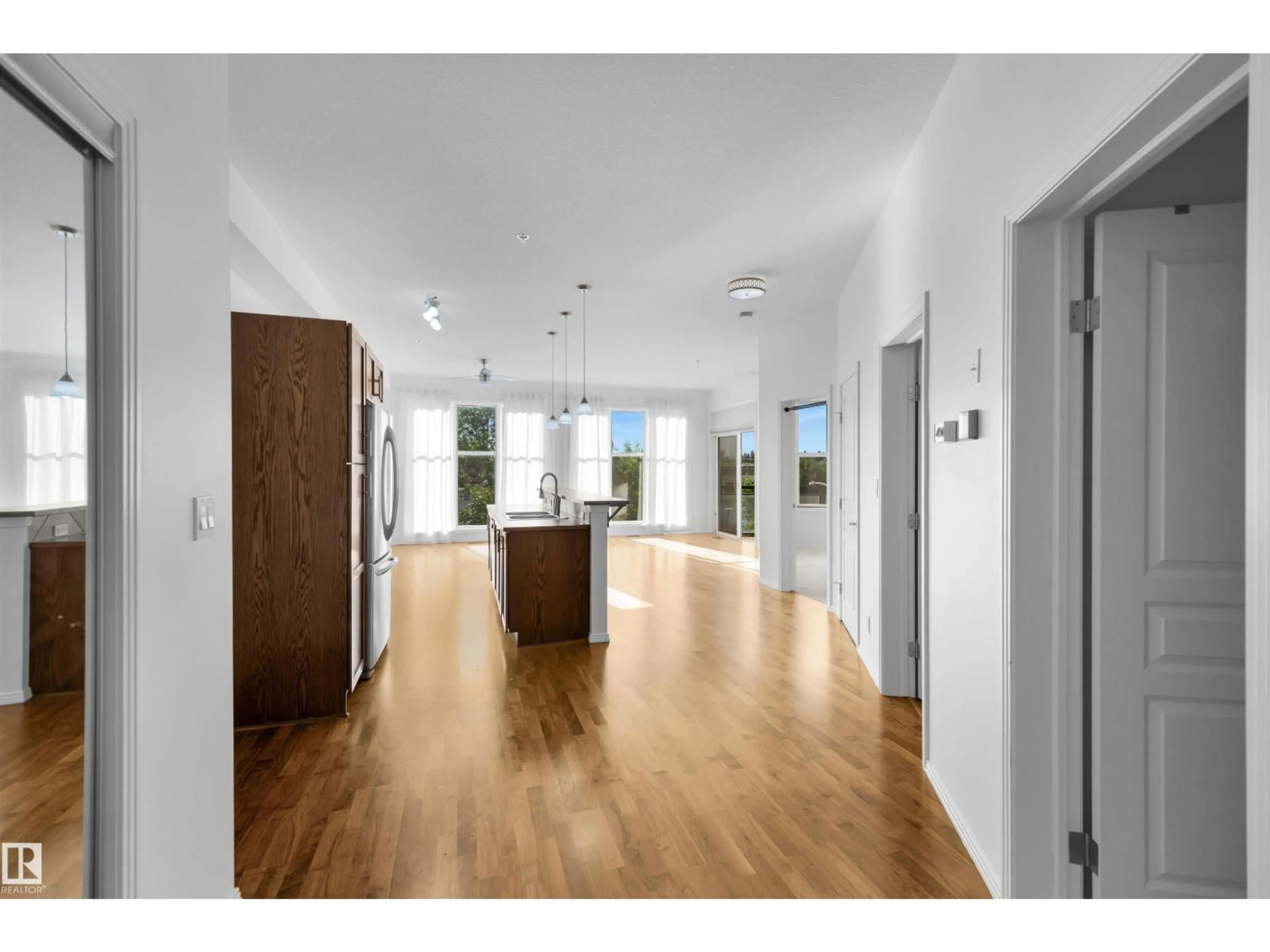 Unknown for 365 4823 104A ST NW, Edmonton Alberta T6H0R5