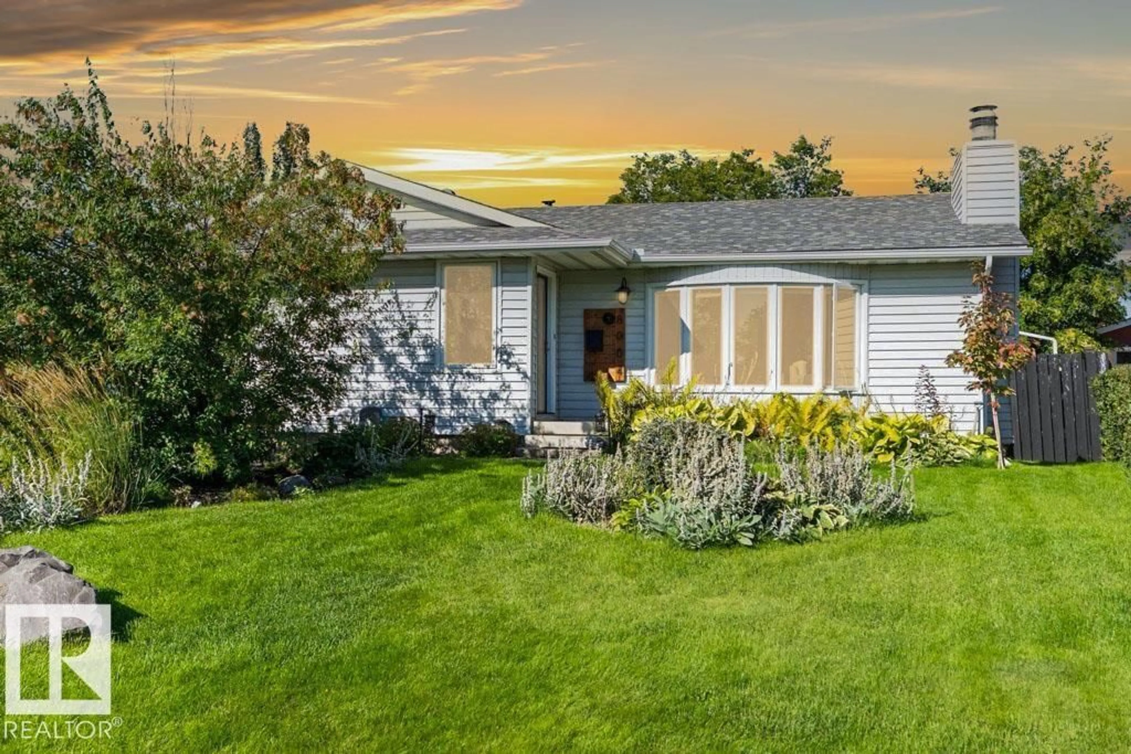 Home with vinyl exterior material, street for NW - 8004 180 ST, Edmonton Alberta T5T0T3
