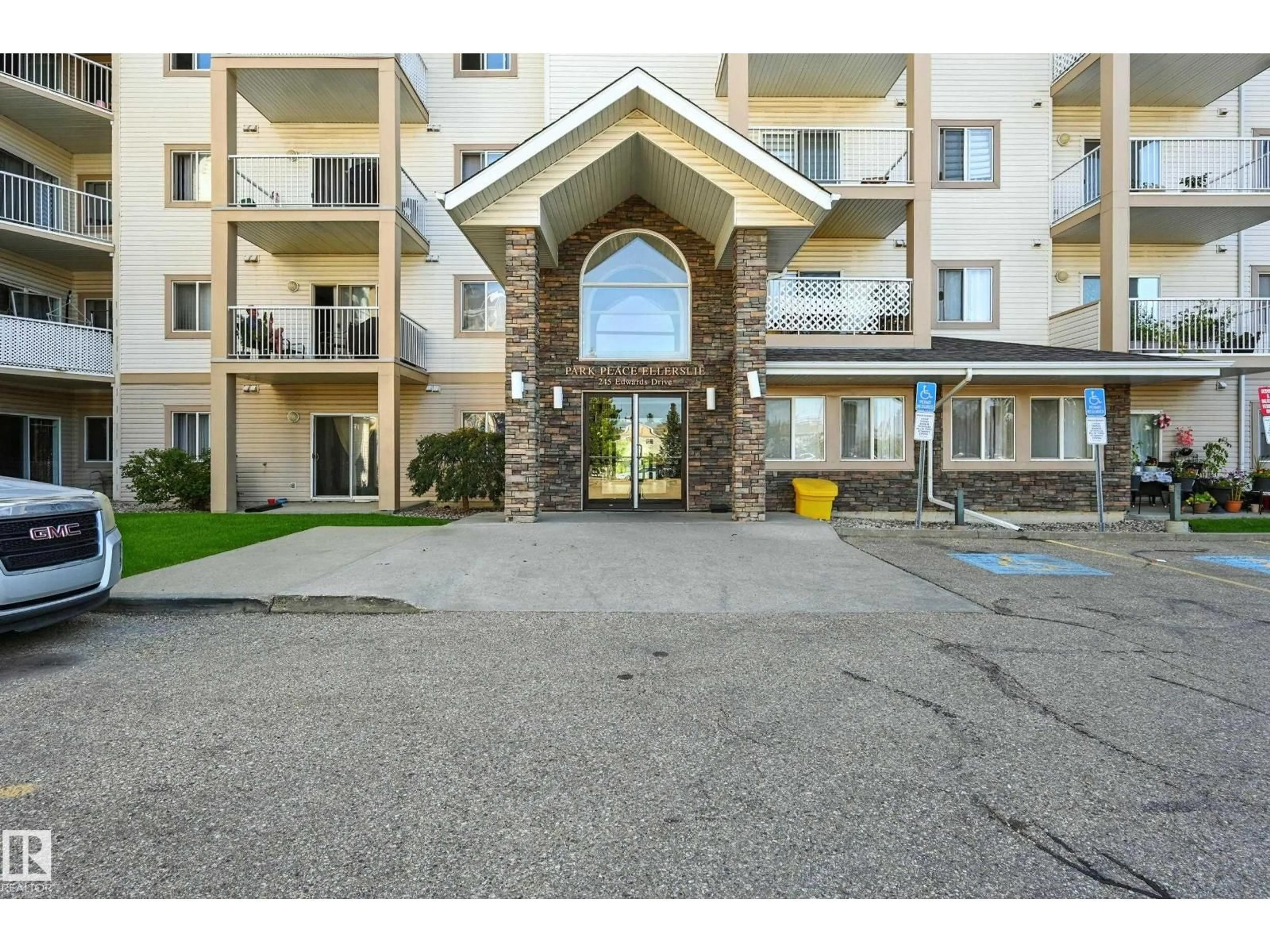 Indoor foyer for #417 - 245 EDWARDS DR, Edmonton Alberta T6X1J9