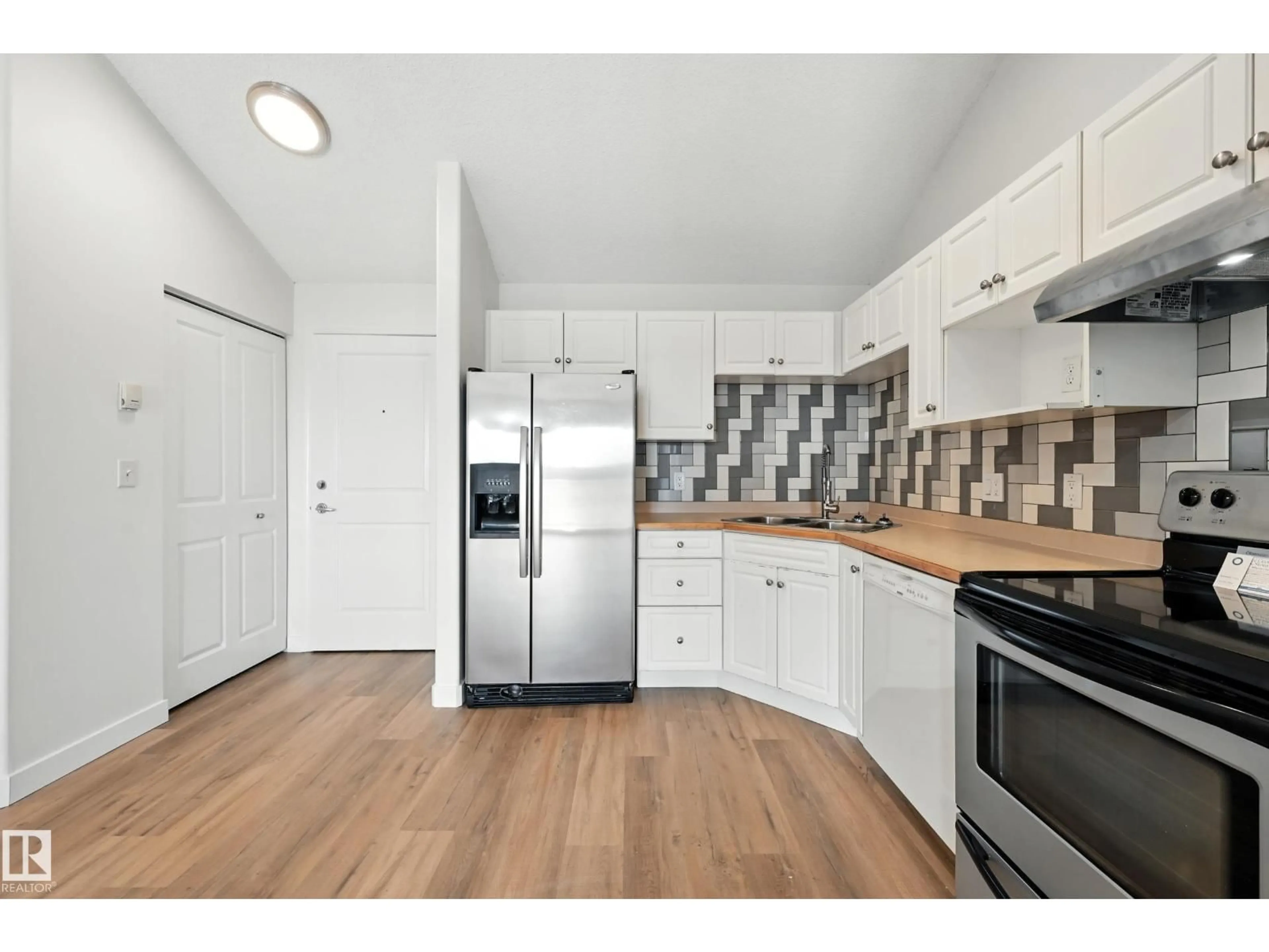 Standard kitchen, unknown for #417 - 245 EDWARDS DR, Edmonton Alberta T6X1J9