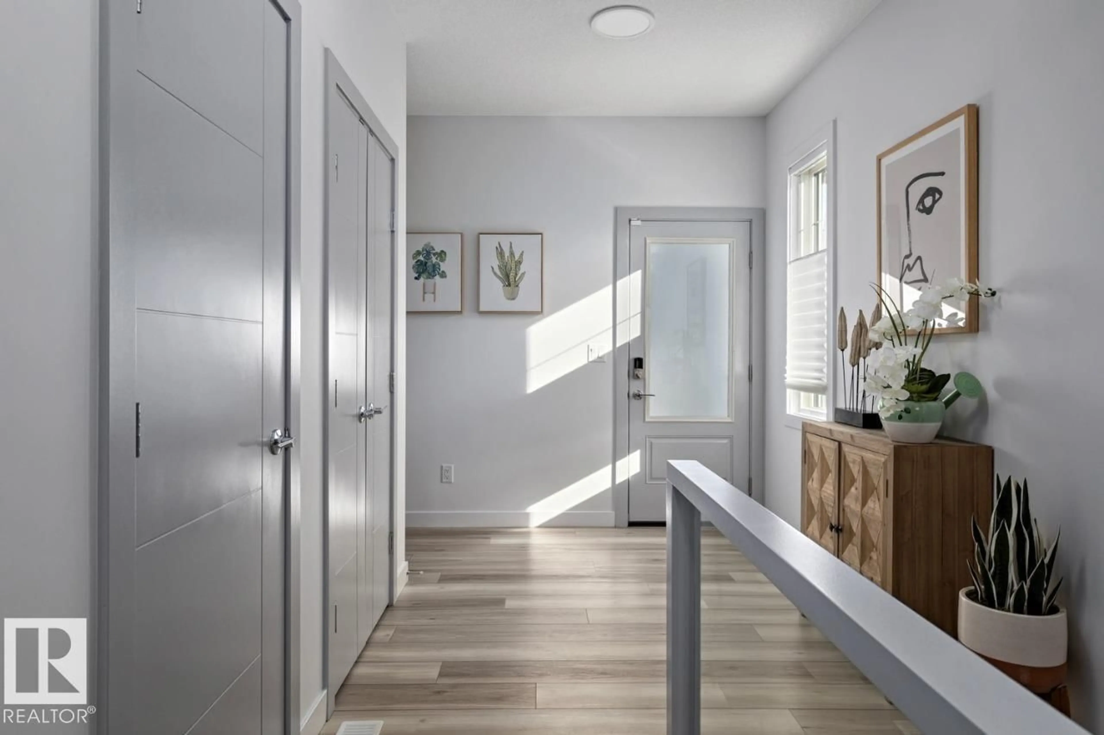 Indoor entryway for NW - 9304 226 ST, Edmonton Alberta T5T7R5