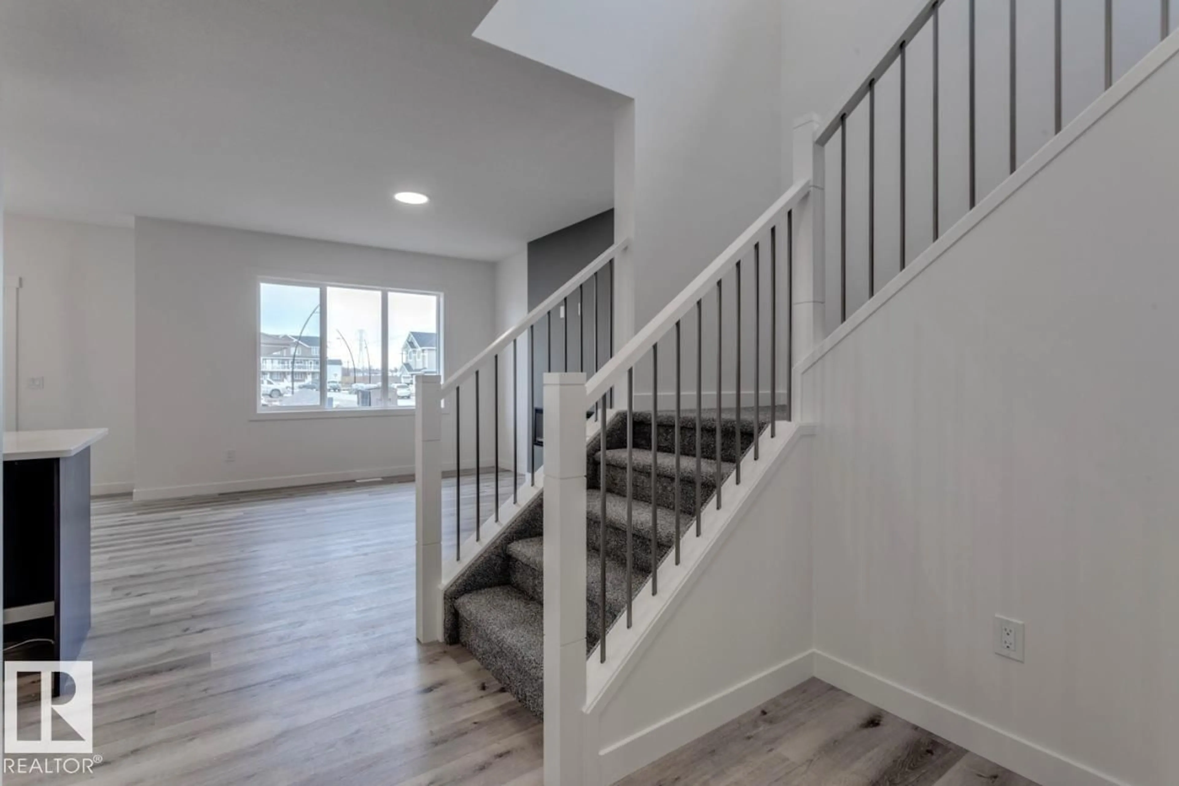 Stairs for NW - 2840 191 ST, Edmonton Alberta T6M1P5