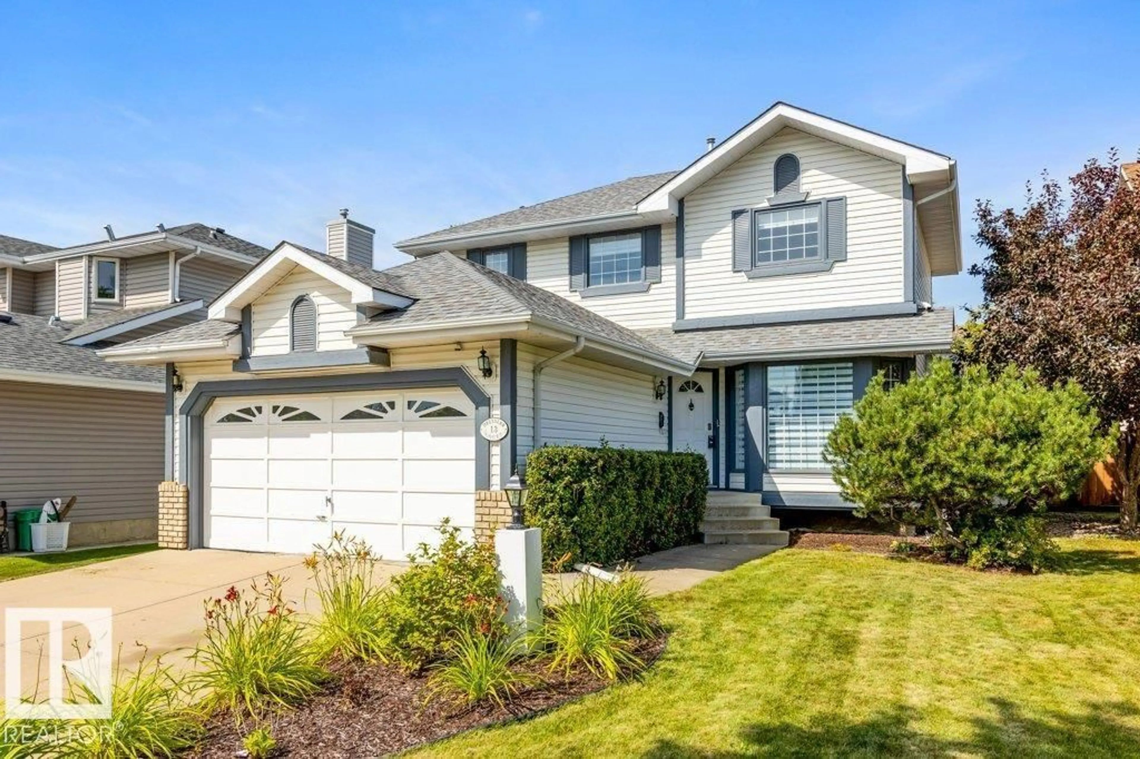 Home with vinyl exterior material, street for 13 DRESSLER CT, St. Albert Alberta T8N5X8