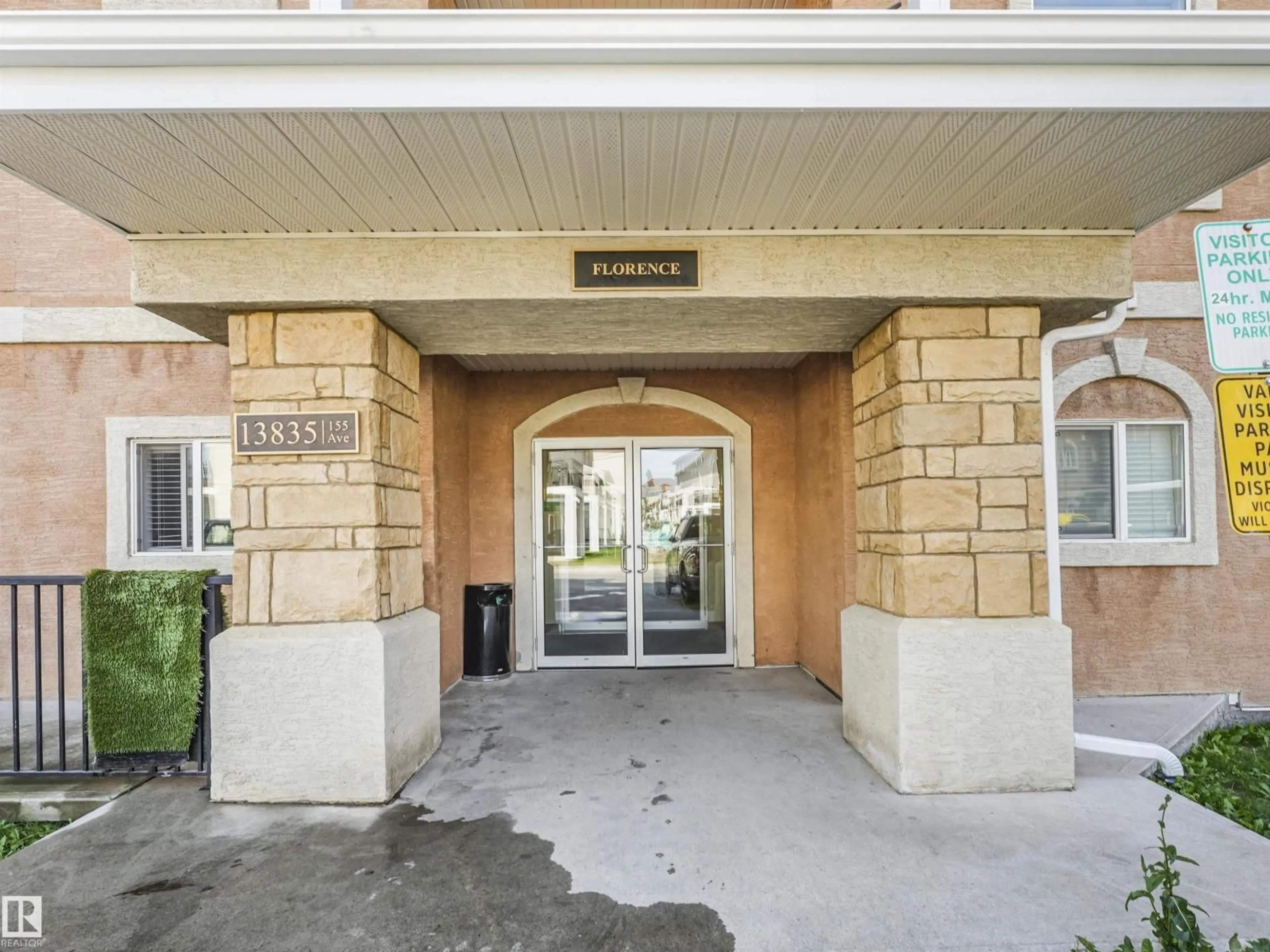 Indoor foyer for 203 - 13835 155 AV, Edmonton Alberta T6V0B7