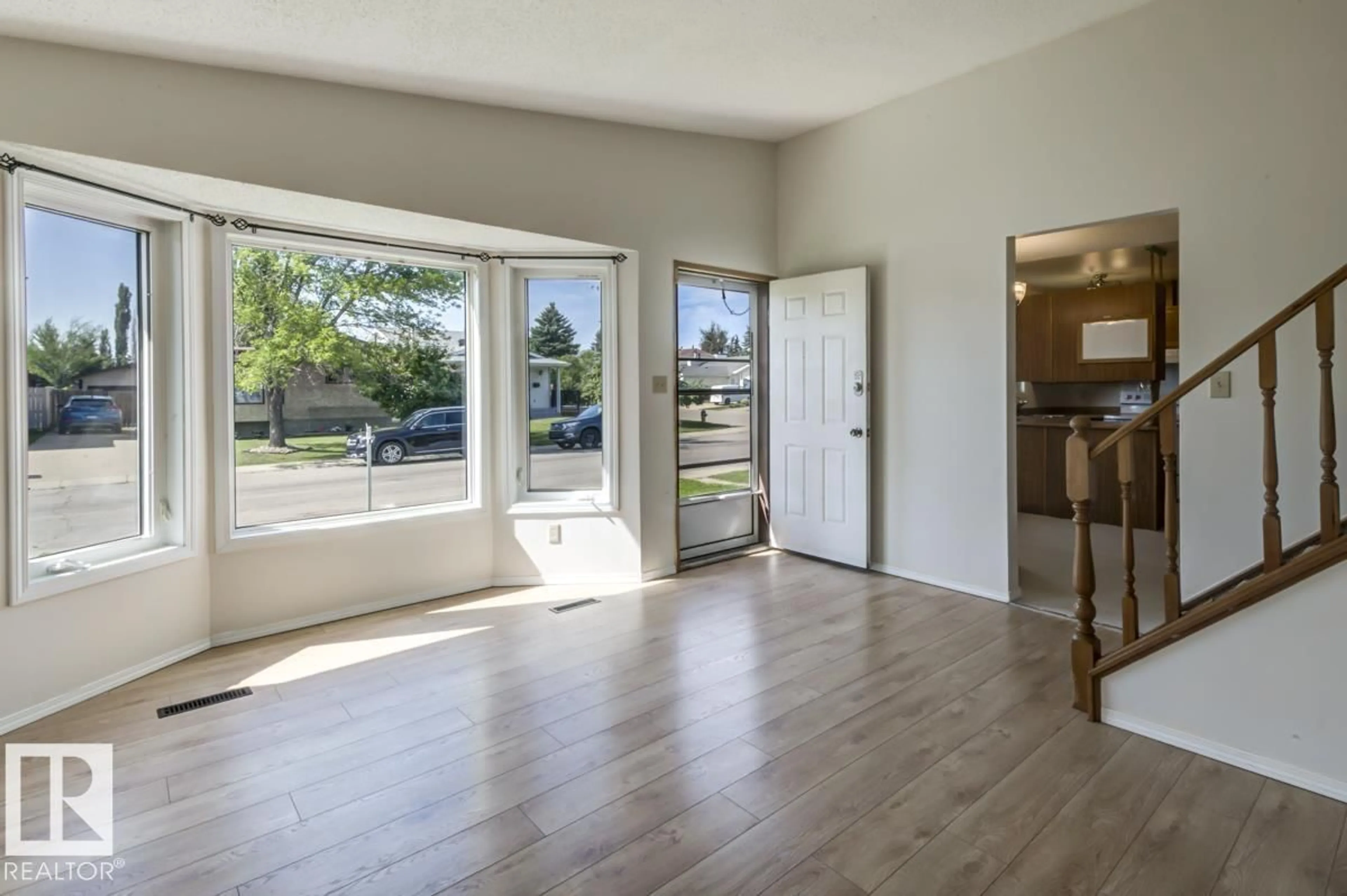 Unknown for NW - 7711 189 ST, Edmonton Alberta T5T5T4
