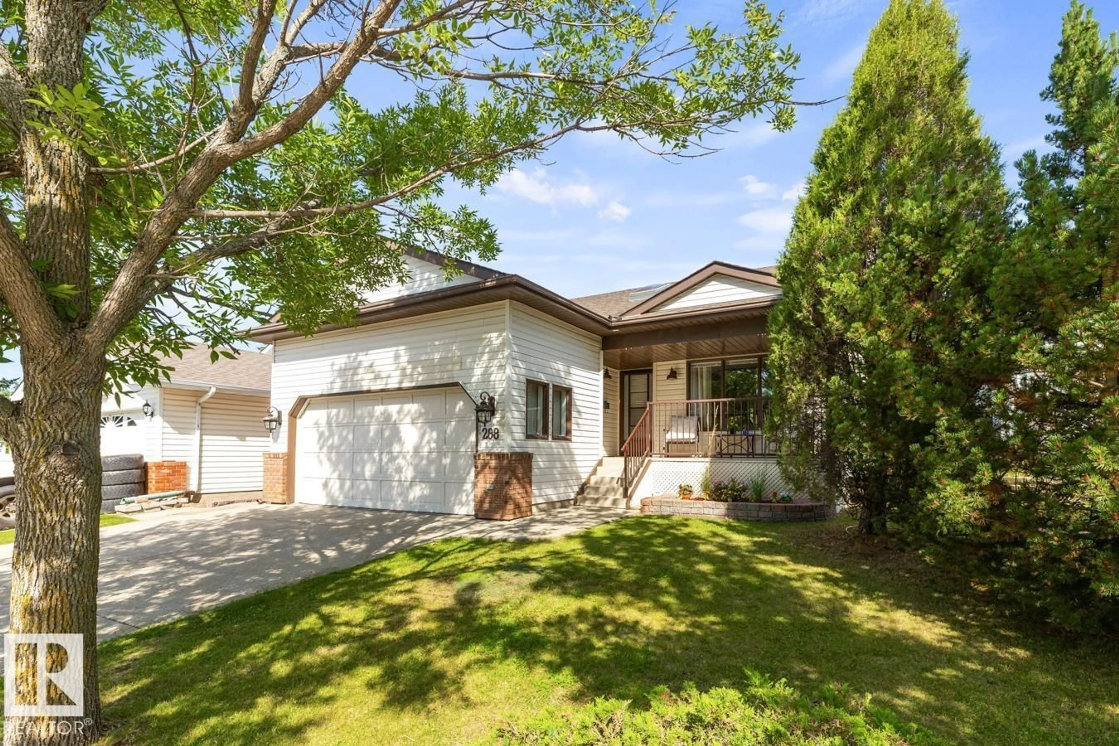 Home with vinyl exterior material, street for 288 REGENCY DR, Sherwood Park Alberta T8A5P4