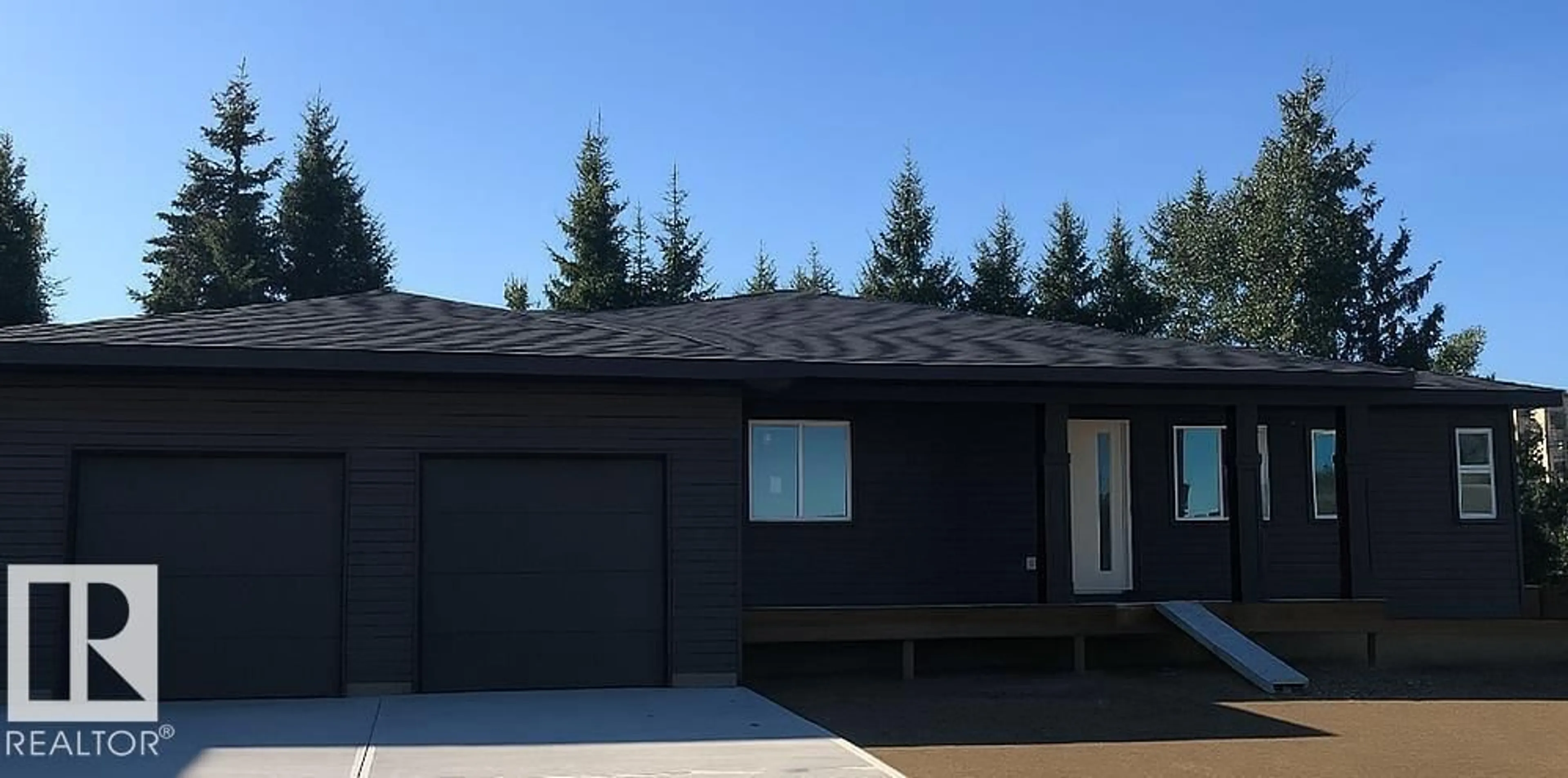Home with vinyl exterior material, street for 1 KINGSBURY CI, Spruce Grove Alberta T7X0C9
