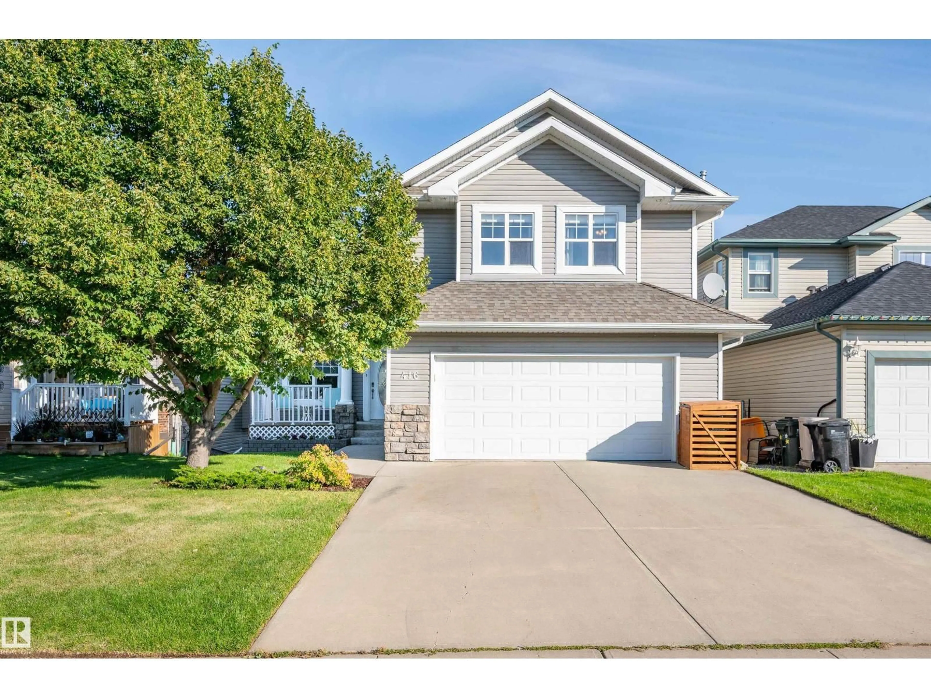 Home with vinyl exterior material, street for 416 FORREST DR, Sherwood Park Alberta T8A6L2