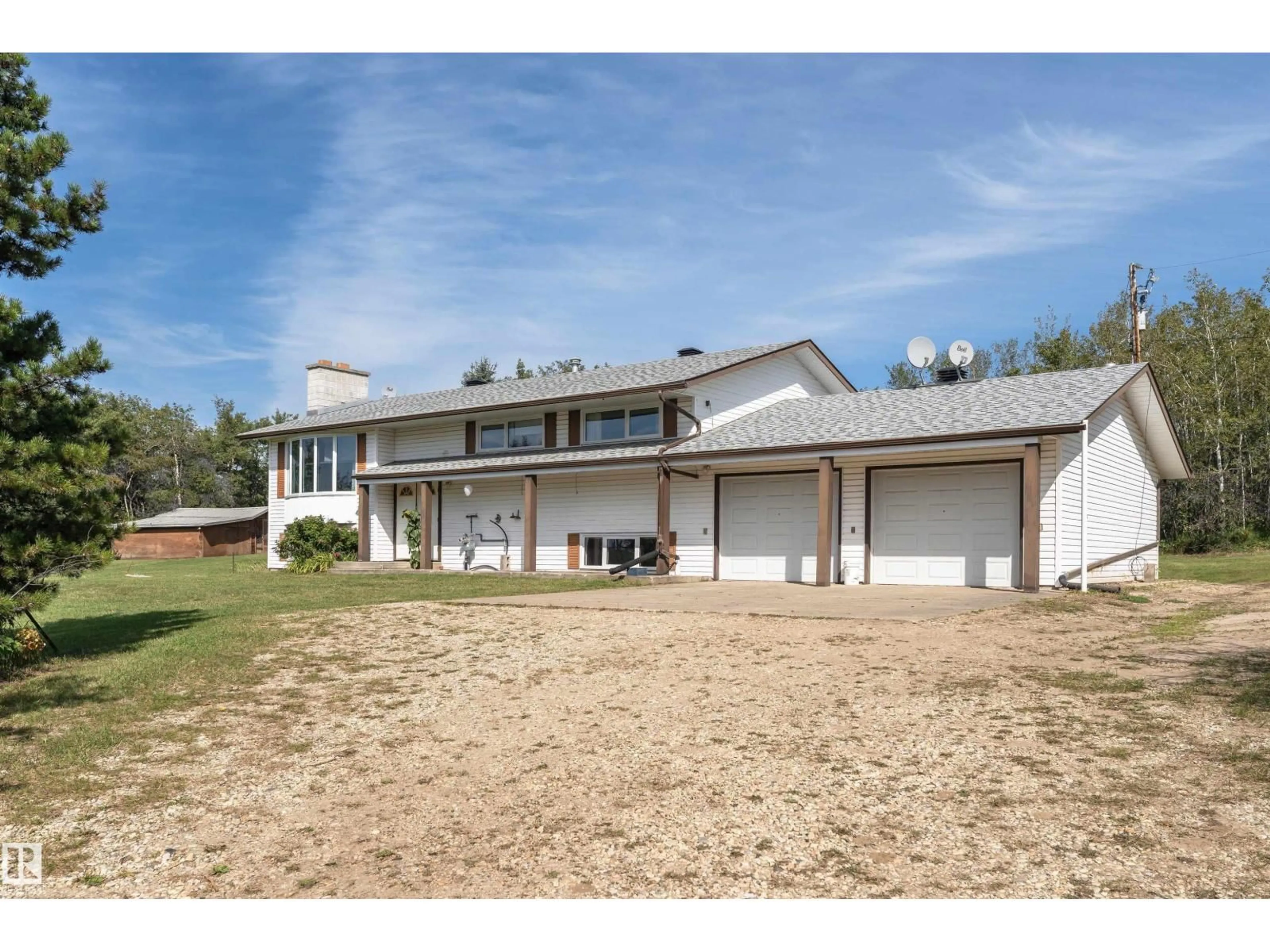 Home with vinyl exterior material, unknown for 45 - 55305 RR 242, Rural Sturgeon County Alberta T8T1Y1