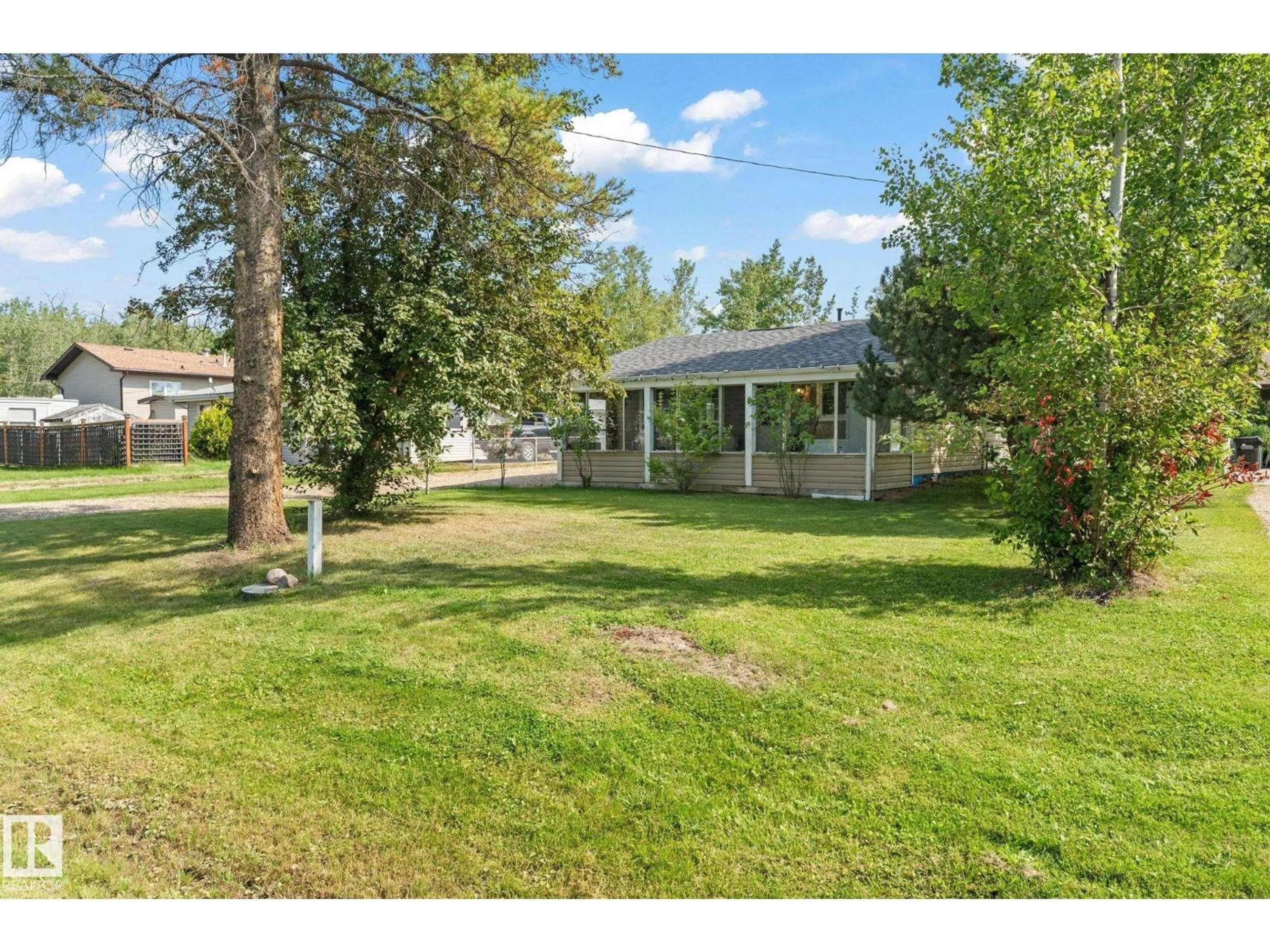 A pic from outside/outdoor area/front of a property/back of a property/a pic from drone, street for 26 RGE ROAD 212 A, Rural Strathcona County Alberta T8G1B2