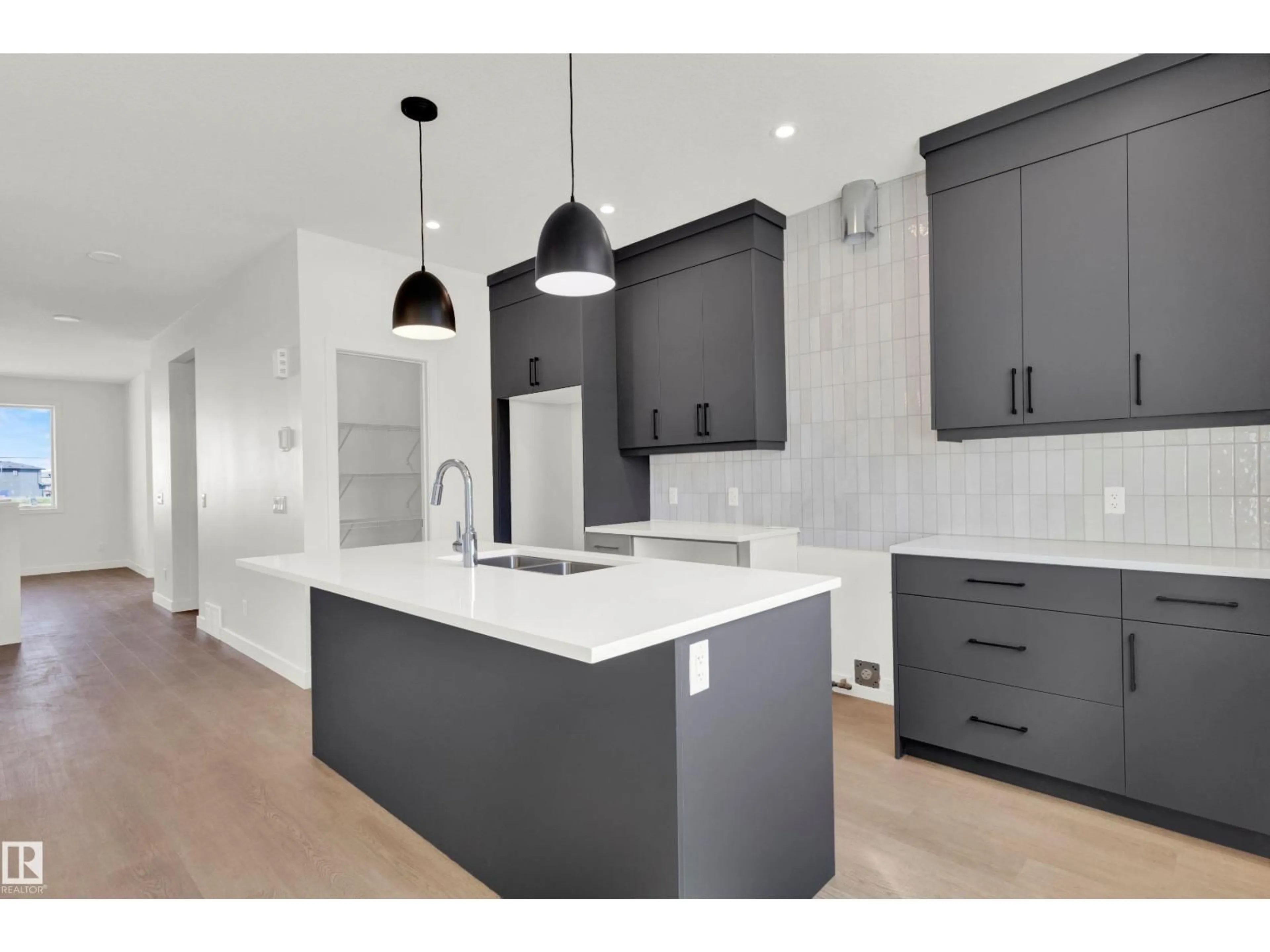 Contemporary kitchen, unknown for 507 PATERSON WY, Edmonton Alberta T6W5V2