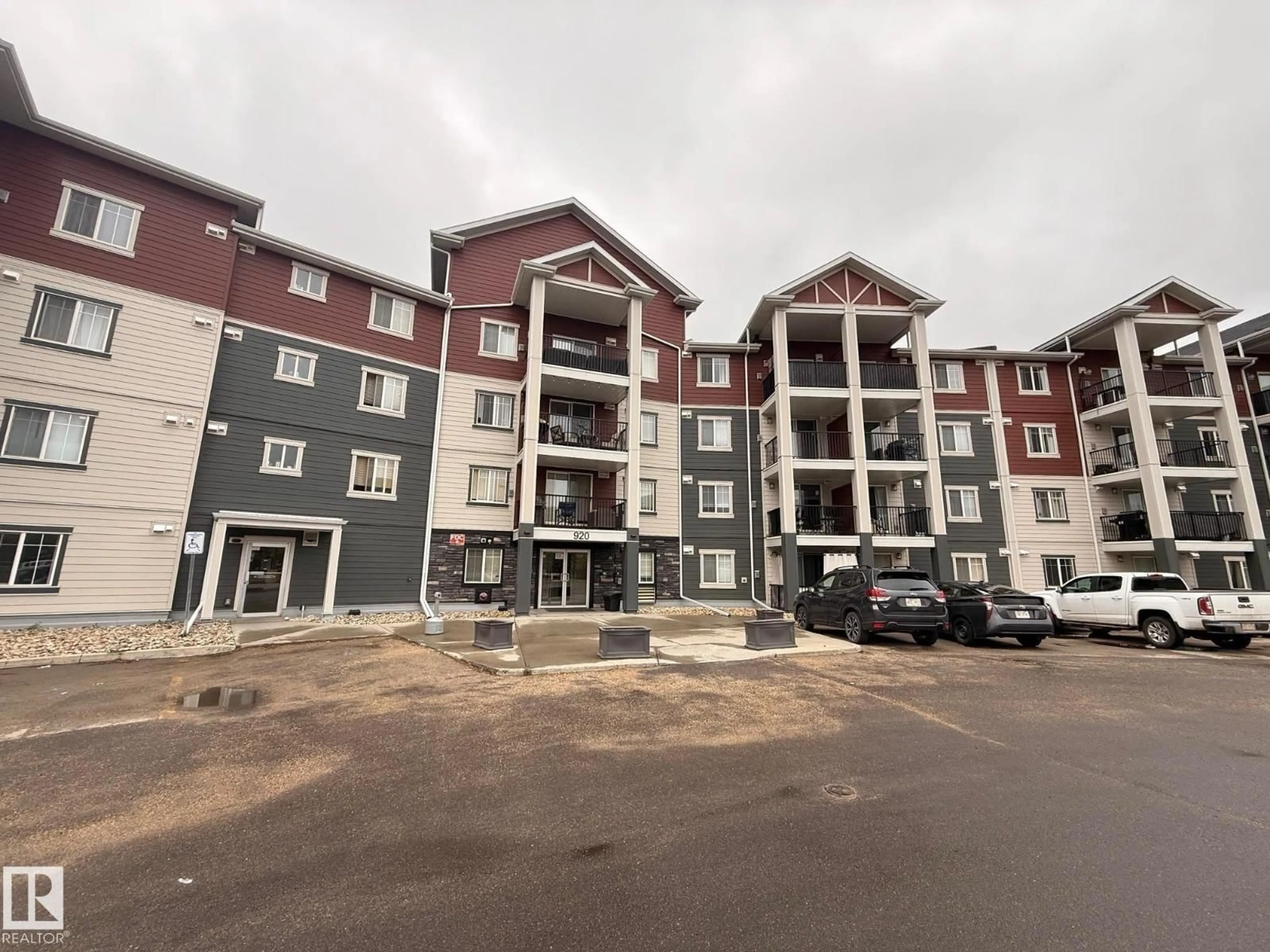 A pic from outside/outdoor area/front of a property/back of a property/a pic from drone, building for 920 - 316 156 ST, Edmonton Alberta T6R0N6