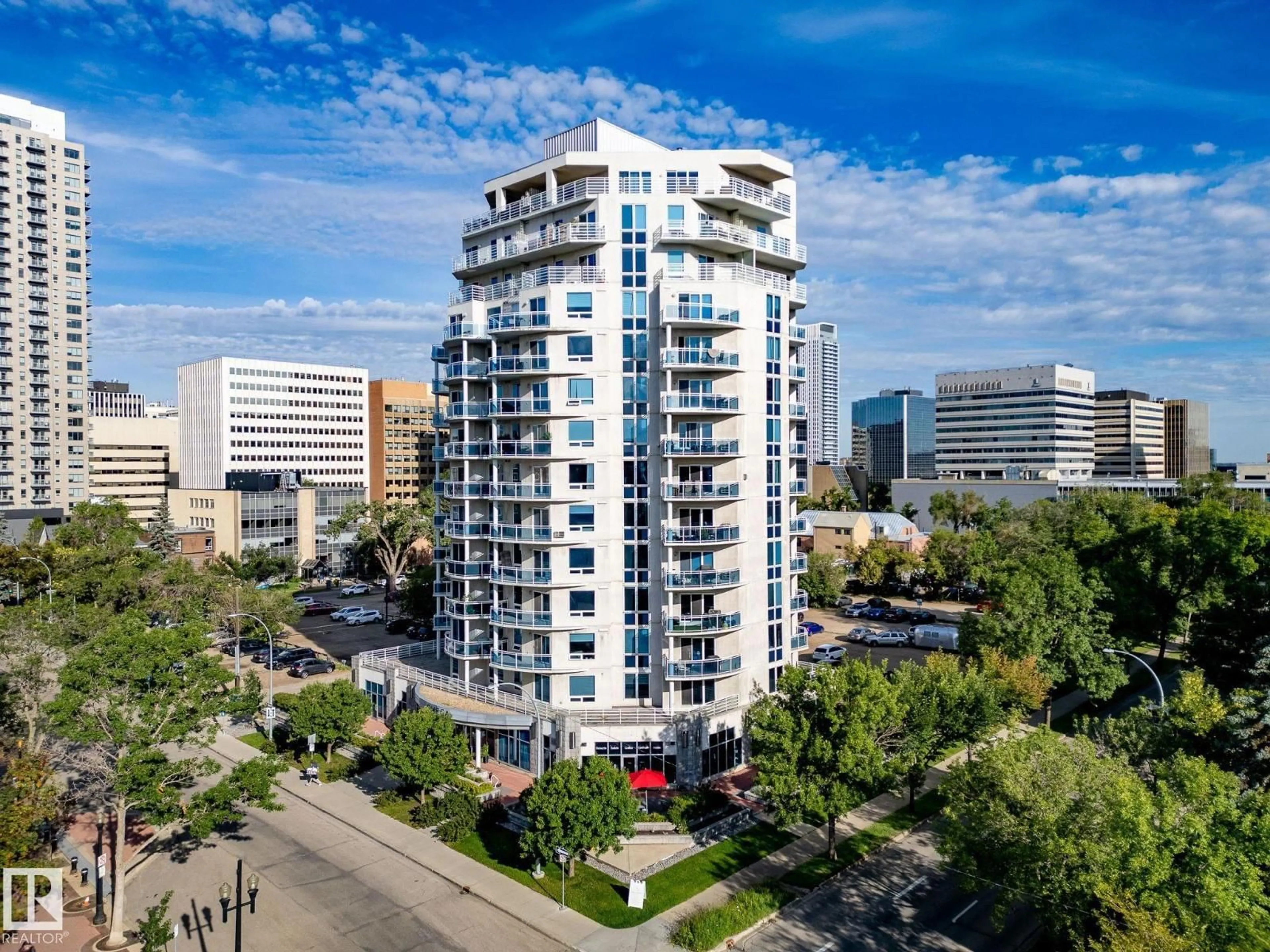 A pic from outside/outdoor area/front of a property/back of a property/a pic from drone, city buildings view from balcony for 10504 NW - 904 99 AV, Edmonton Alberta T5K1B2