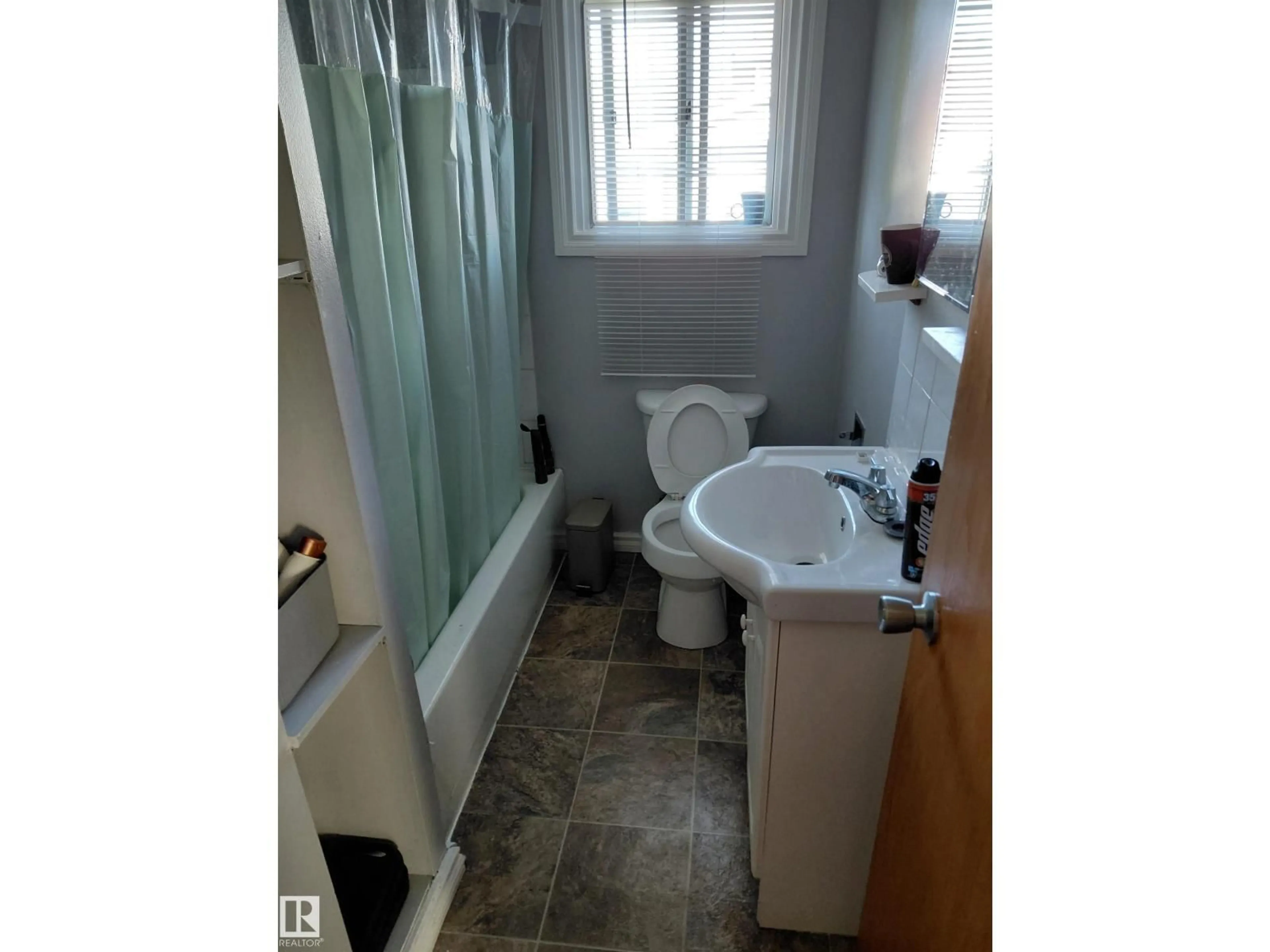 Standard bathroom, floor is not visible for NW - 10451 157 ST, Edmonton Alberta T5P2V1