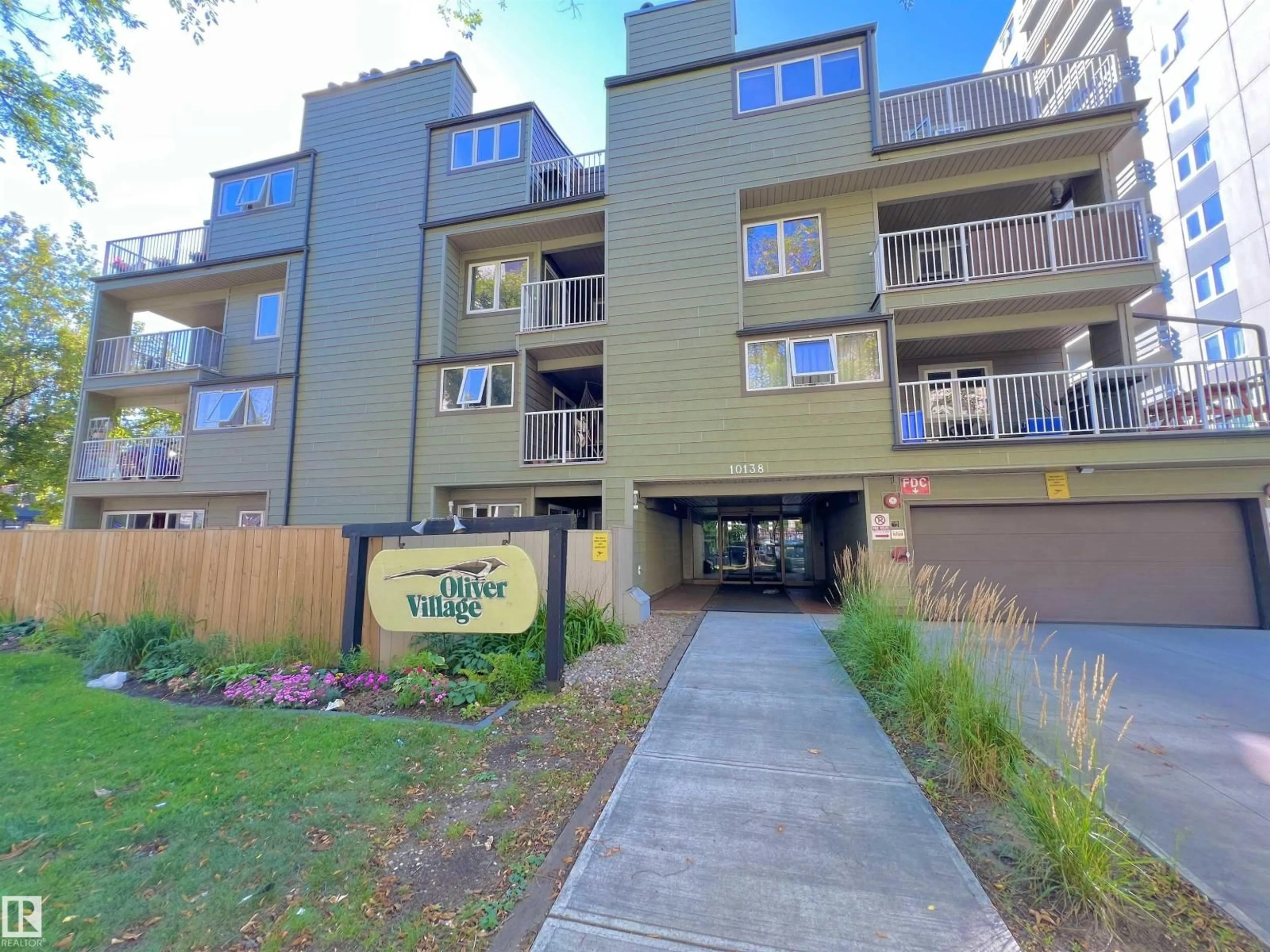 A pic from outside/outdoor area/front of a property/back of a property/a pic from drone, unknown for G1 - 10138 116 ST NW, Edmonton Alberta T5K1V8
