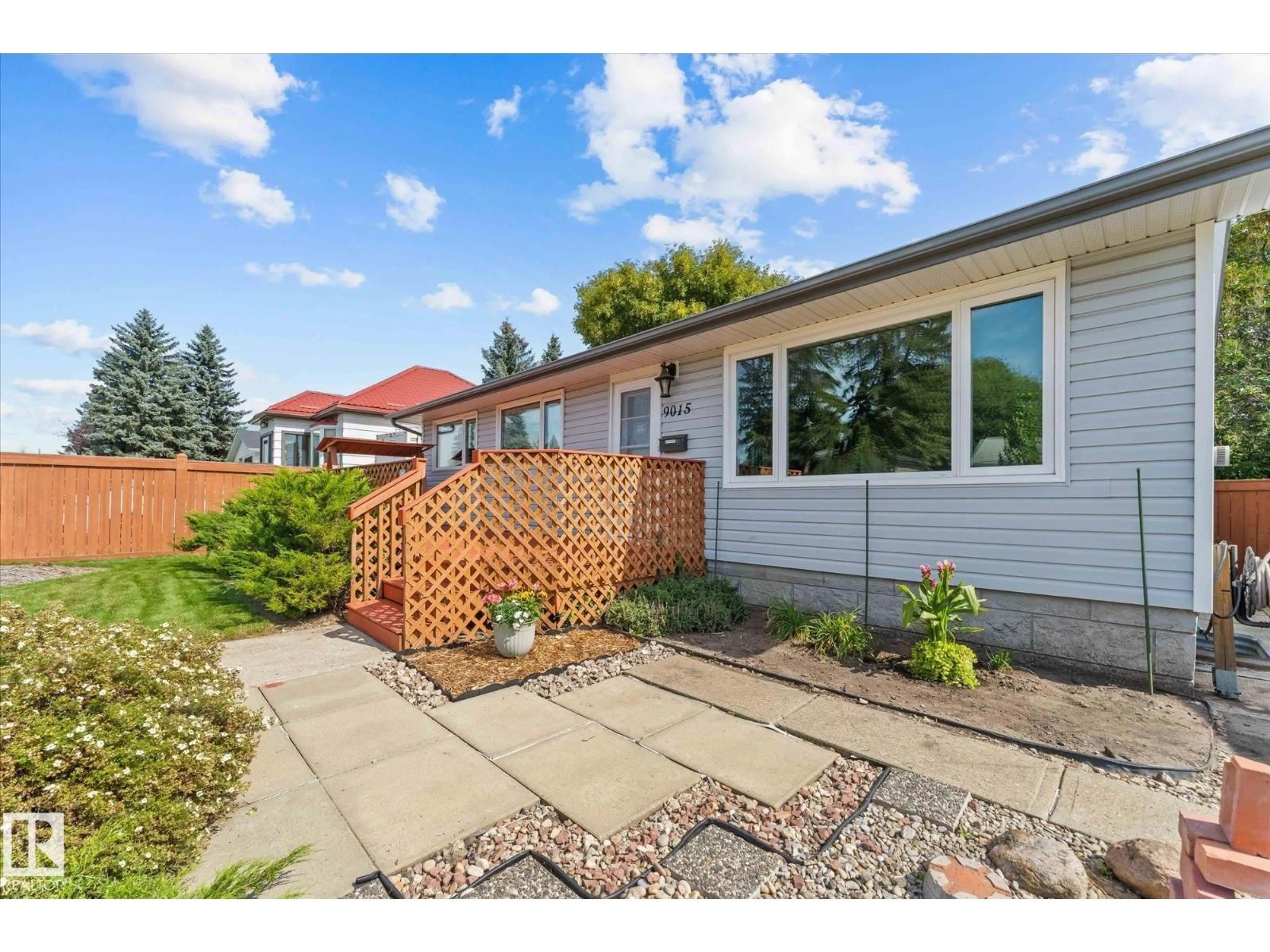 Unknown for 9015 151 ST, Edmonton Alberta T5R1J4