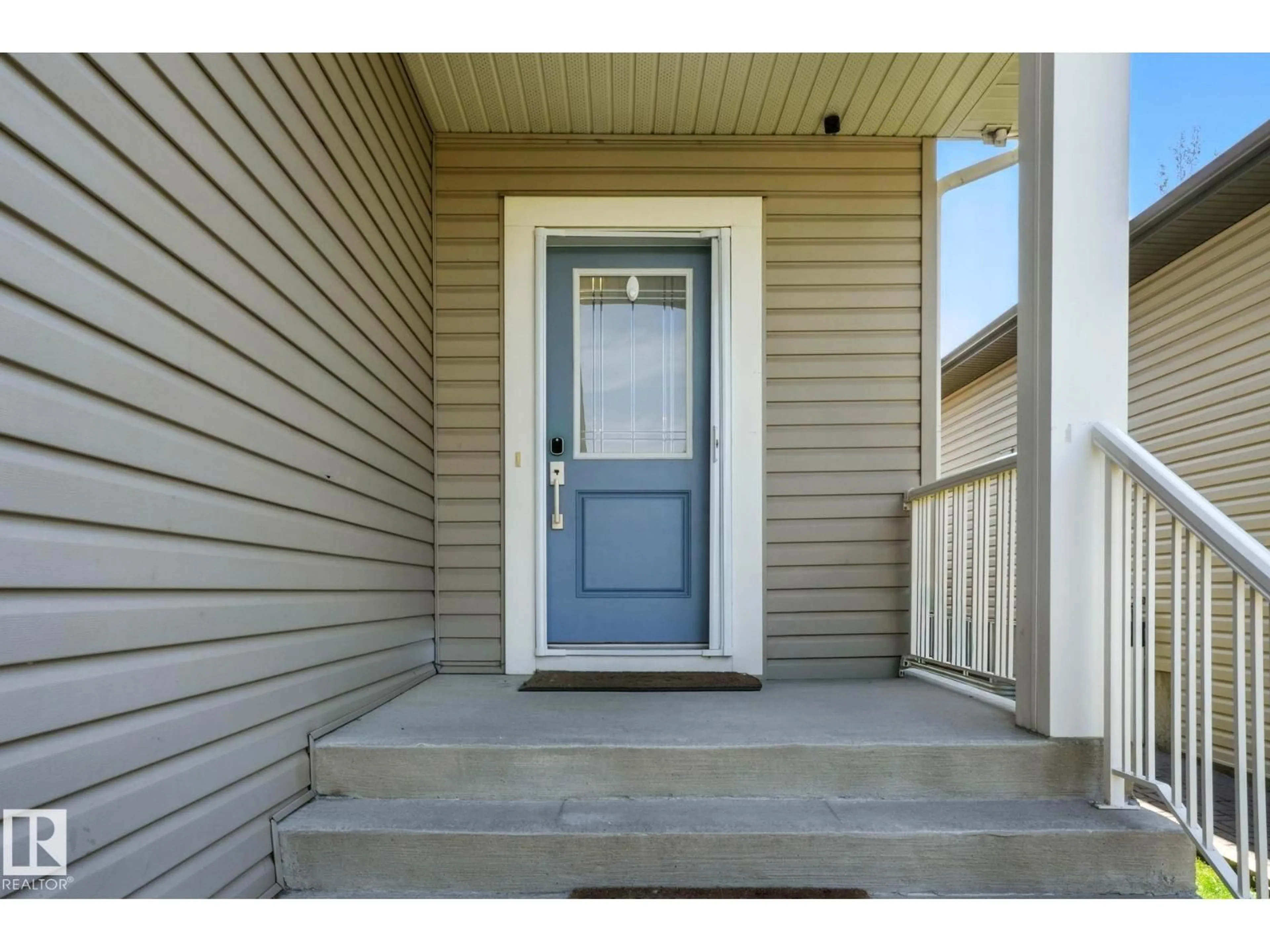 Indoor entryway for 6004 CAMERON CL, Sherwood Park Alberta T8H0H6