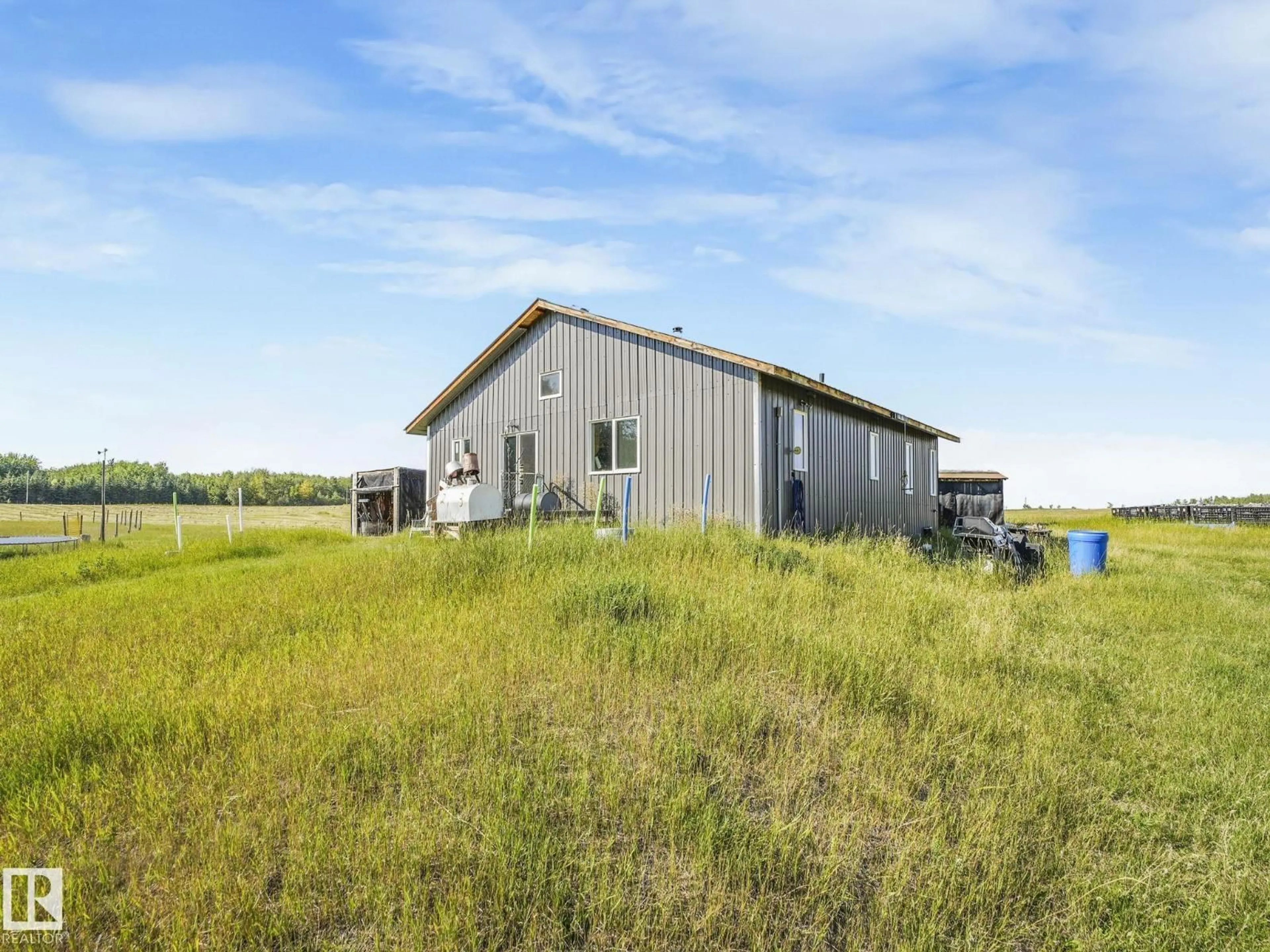 Shed for 53405 RGE ROAD 53, Rural Parkland County Alberta T0E0V0
