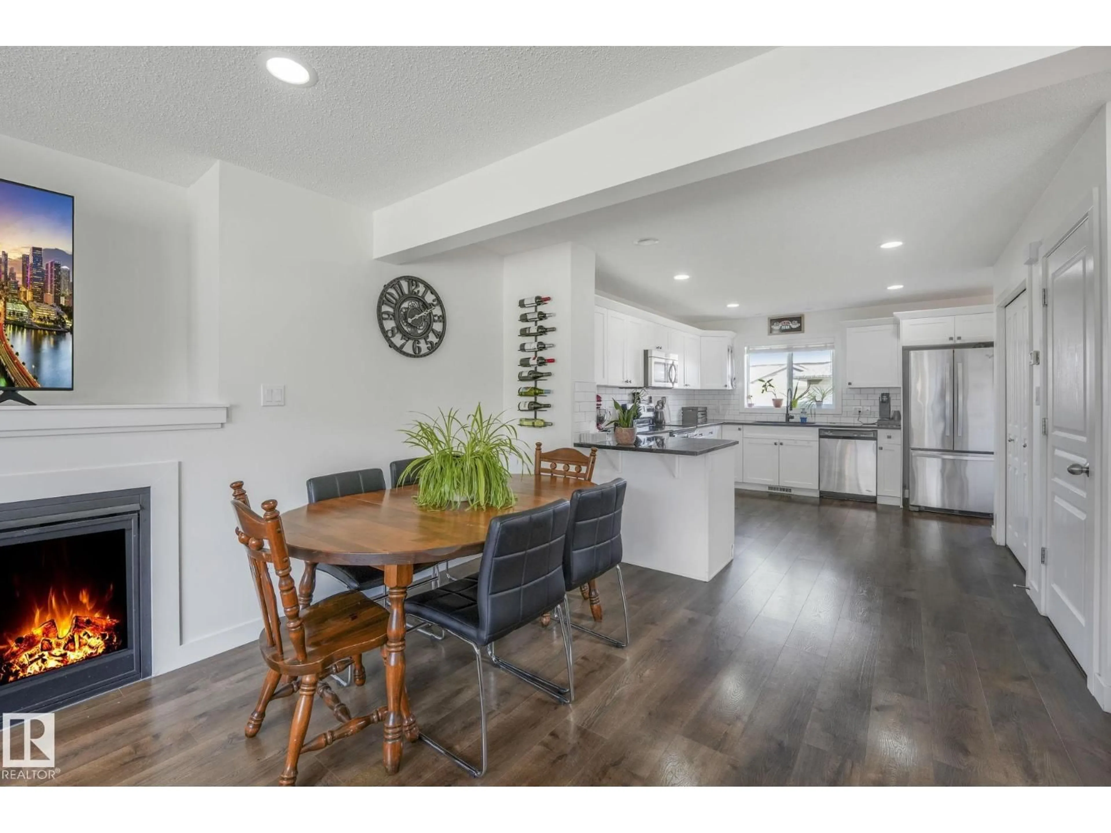 Open concept kitchen, unknown for 28 HOPE CM, Spruce Grove Alberta T7X0X3
