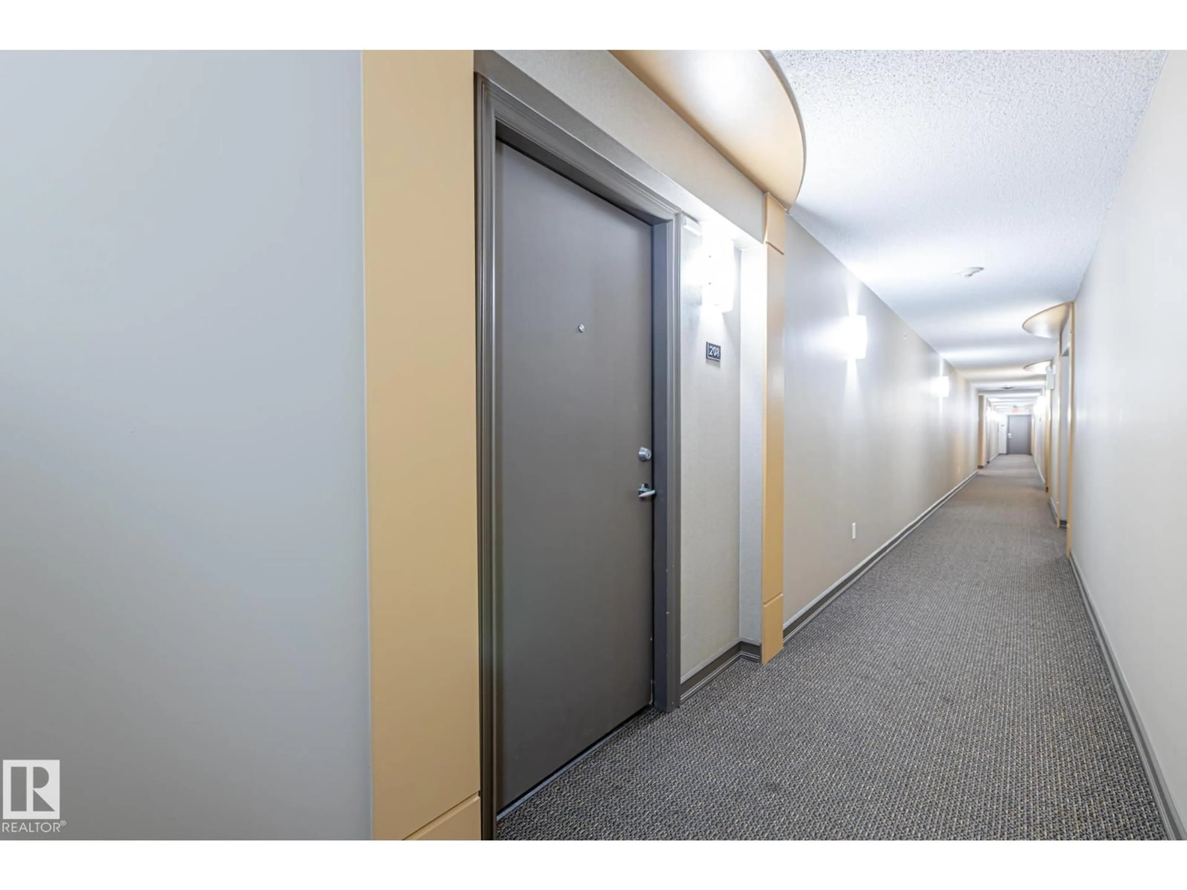 Indoor foyer for 208 - 2204 44 AV, Edmonton Alberta T6T0G5