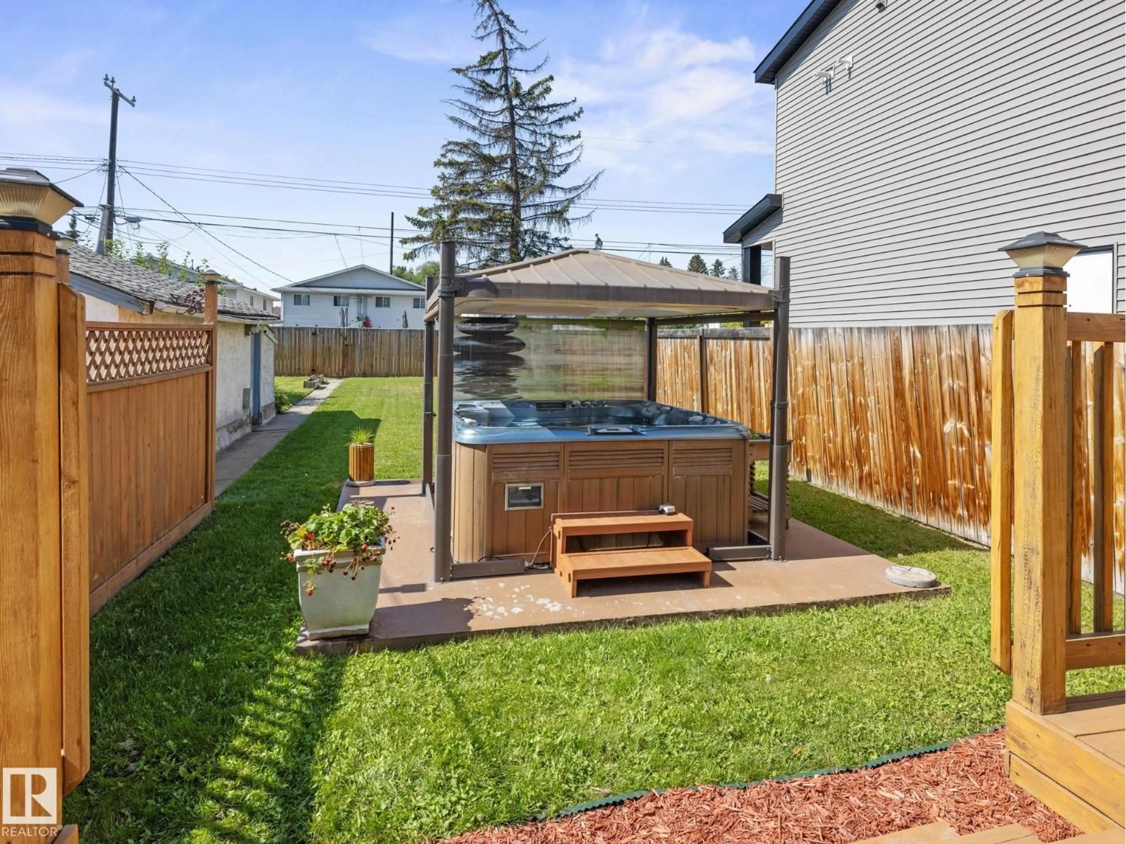 Patio, unknown for NW - 9406 155 ST, Edmonton Alberta T5R1X1