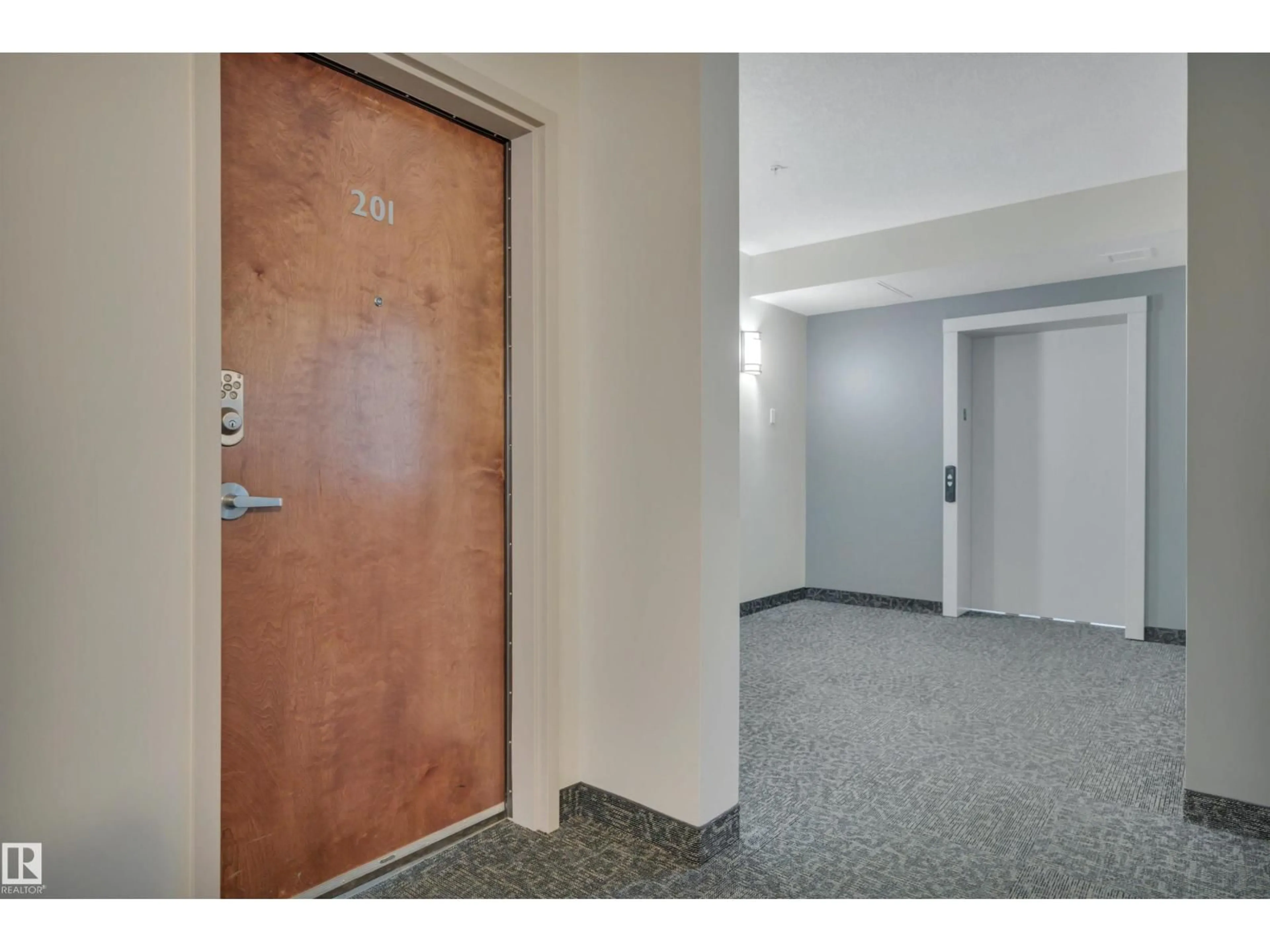 Indoor foyer for 9910 - 201 111 ST NW, Edmonton Alberta T5K1K2