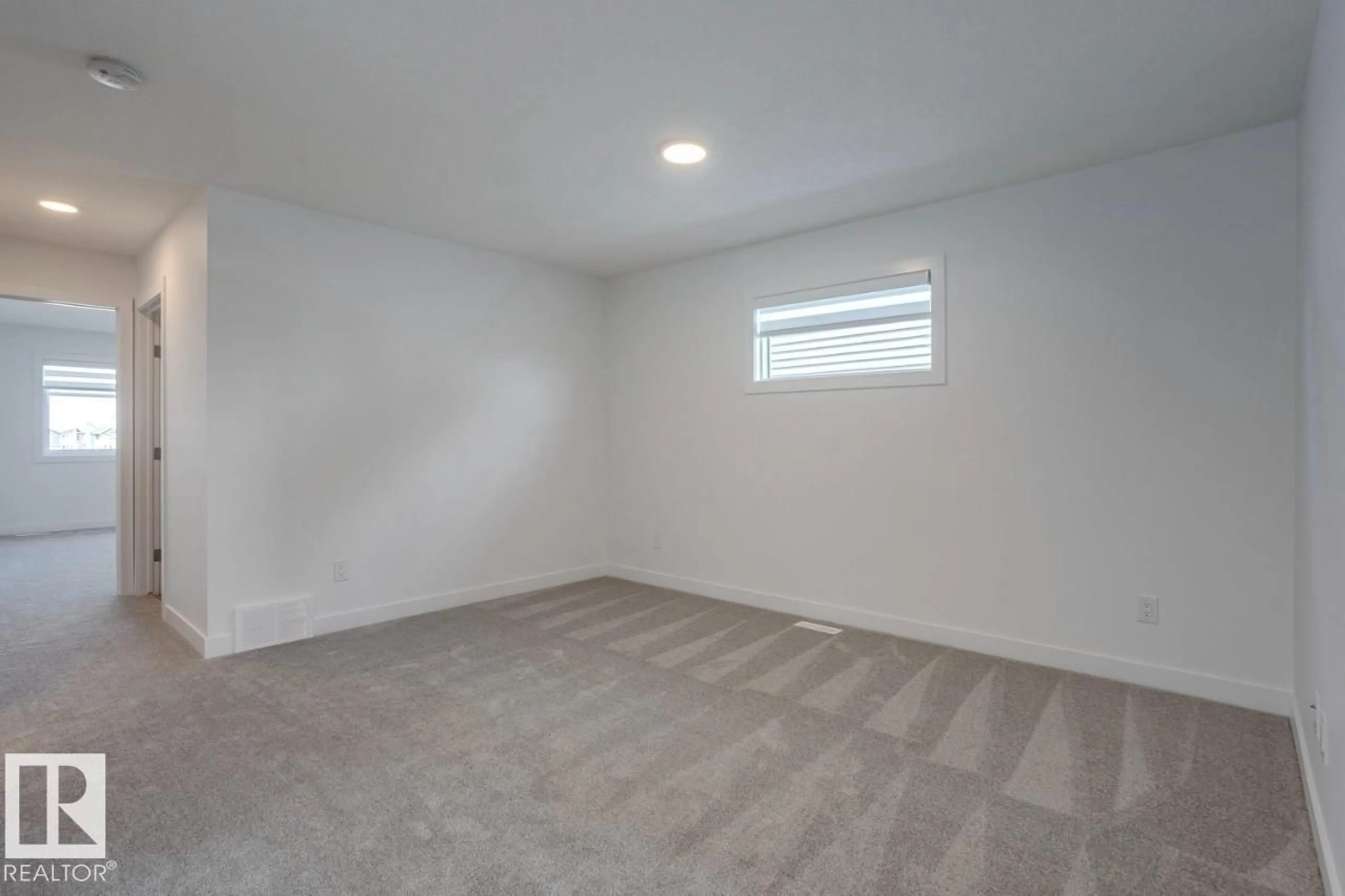 A pic of a room for 19019 20 AV, Edmonton Alberta T6M3E8