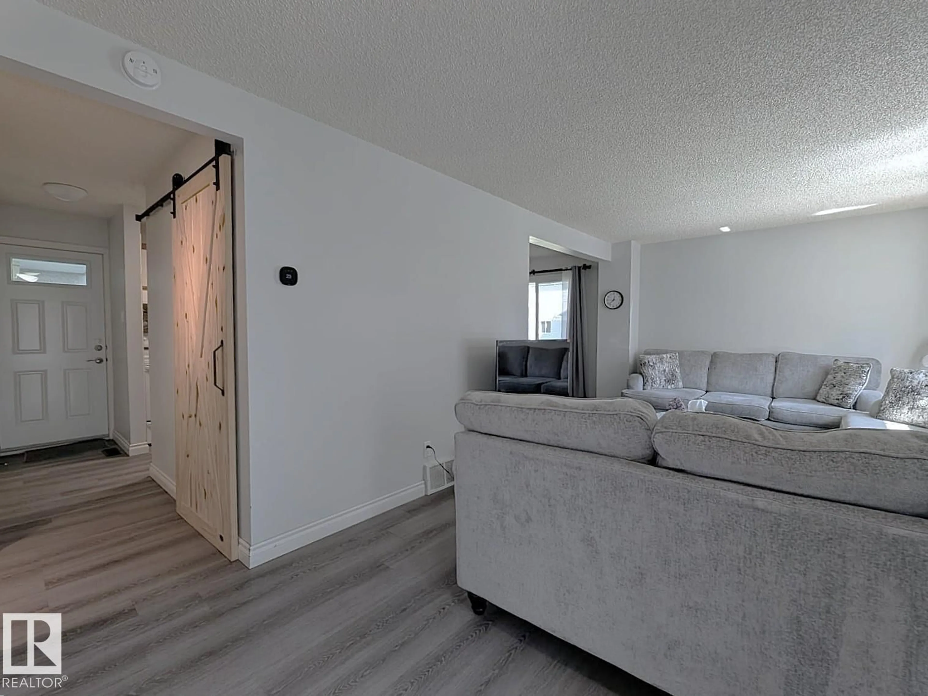 A pic of a room for 61 MCLEOD PL, Edmonton Alberta T5A3A8