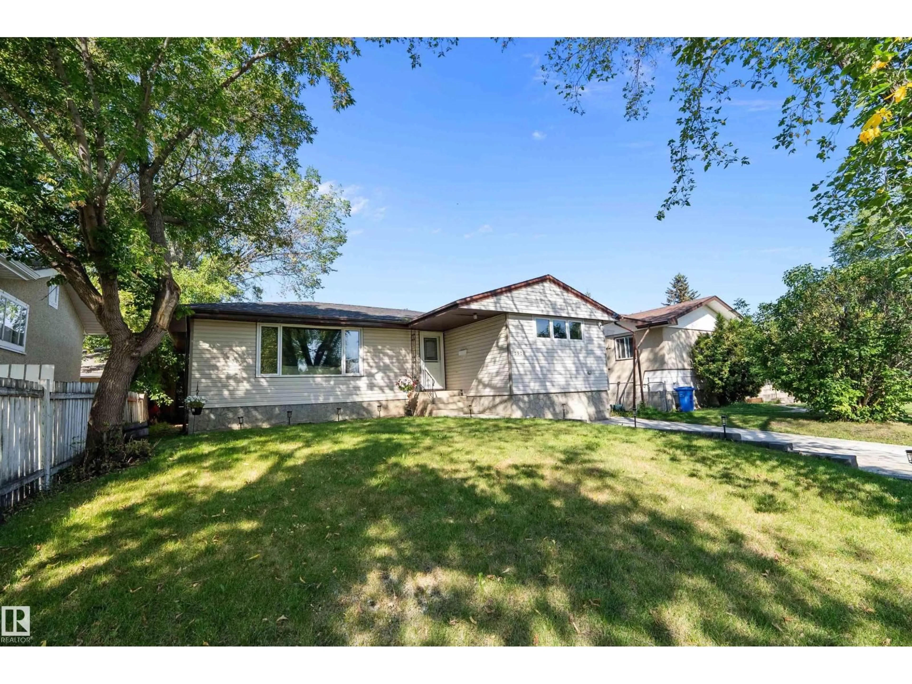A pic from outside/outdoor area/front of a property/back of a property/a pic from drone, street for 3904 53 ST, Wetaskiwin Alberta T9A1P4