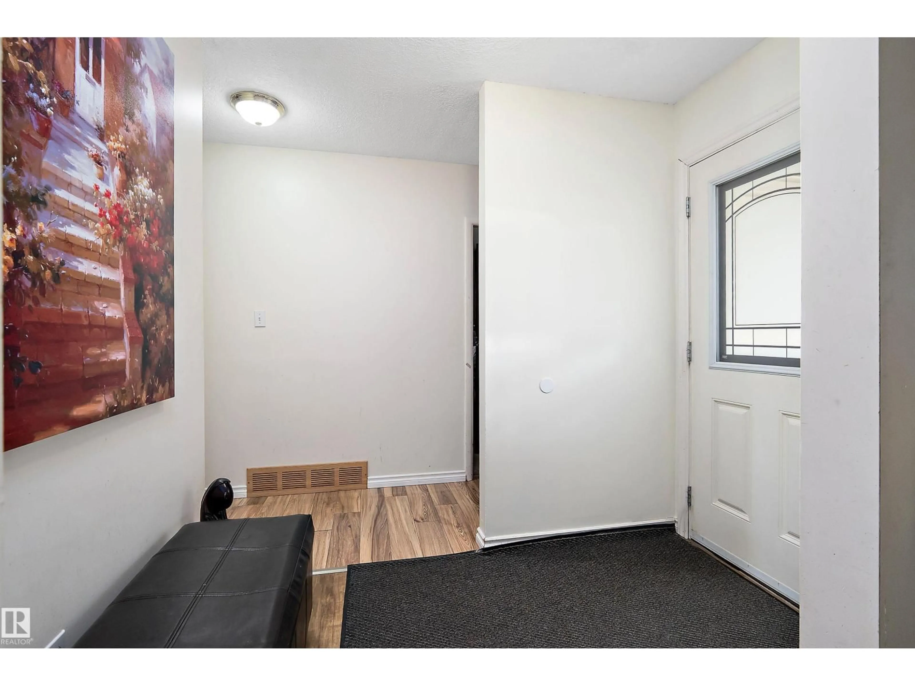 Indoor entryway for 3904 53 ST, Wetaskiwin Alberta T9A1P4