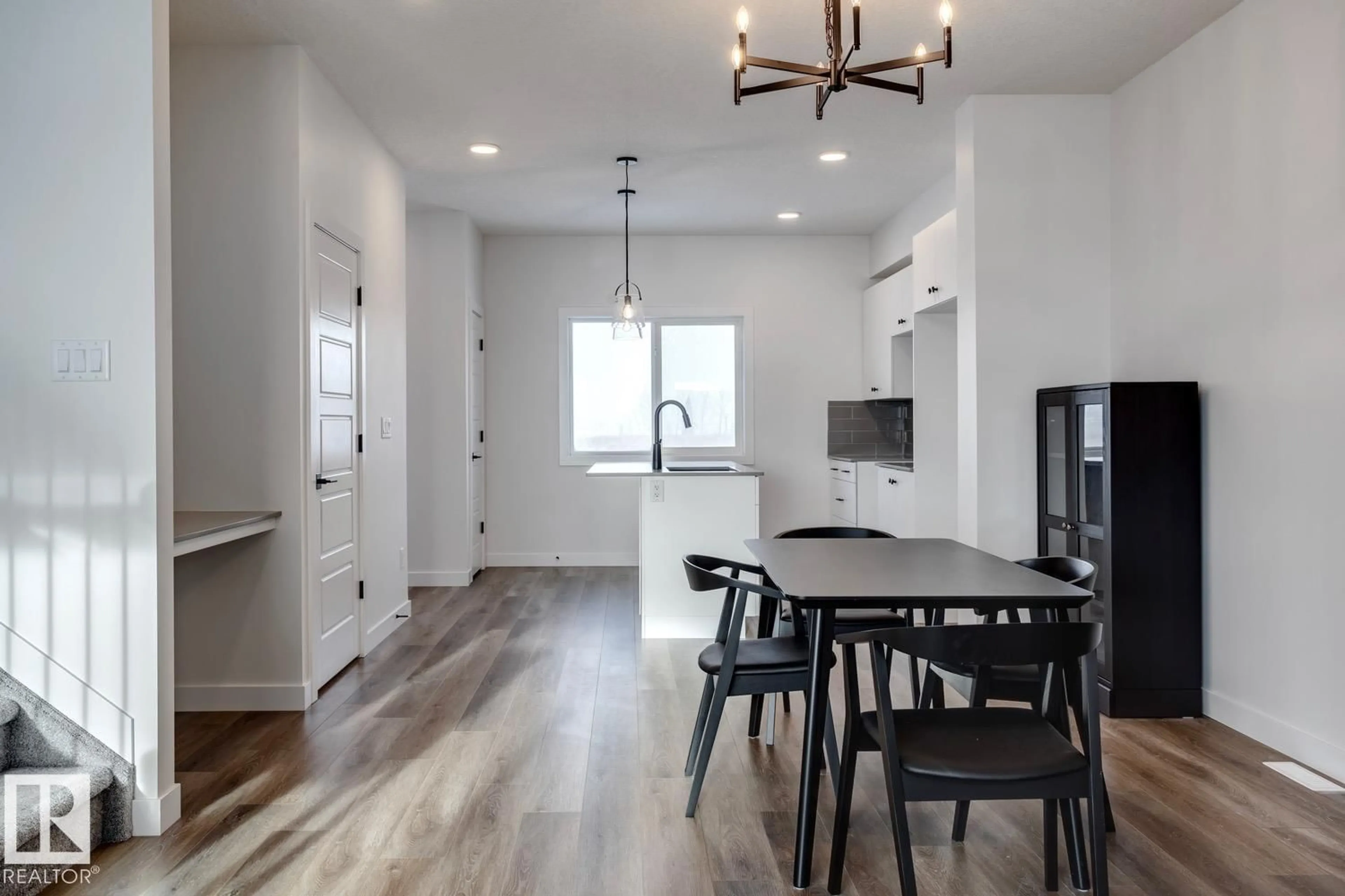 Open concept kitchen, unknown for 15 SERENO LN, Fort Saskatchewan Alberta T8L0Z9