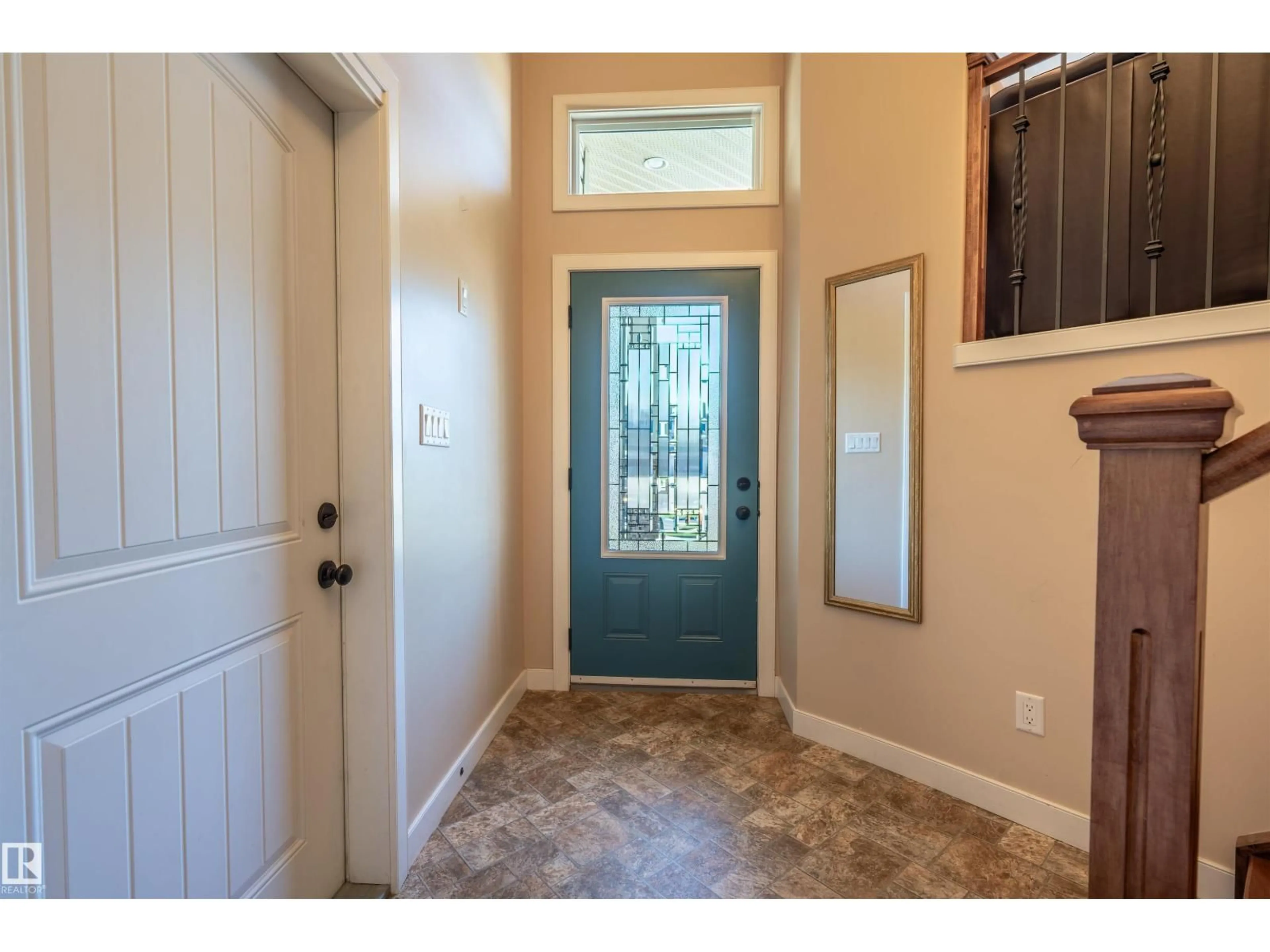 Indoor entryway for 702 PHEASANT CL, Cold Lake Alberta T9M0B7