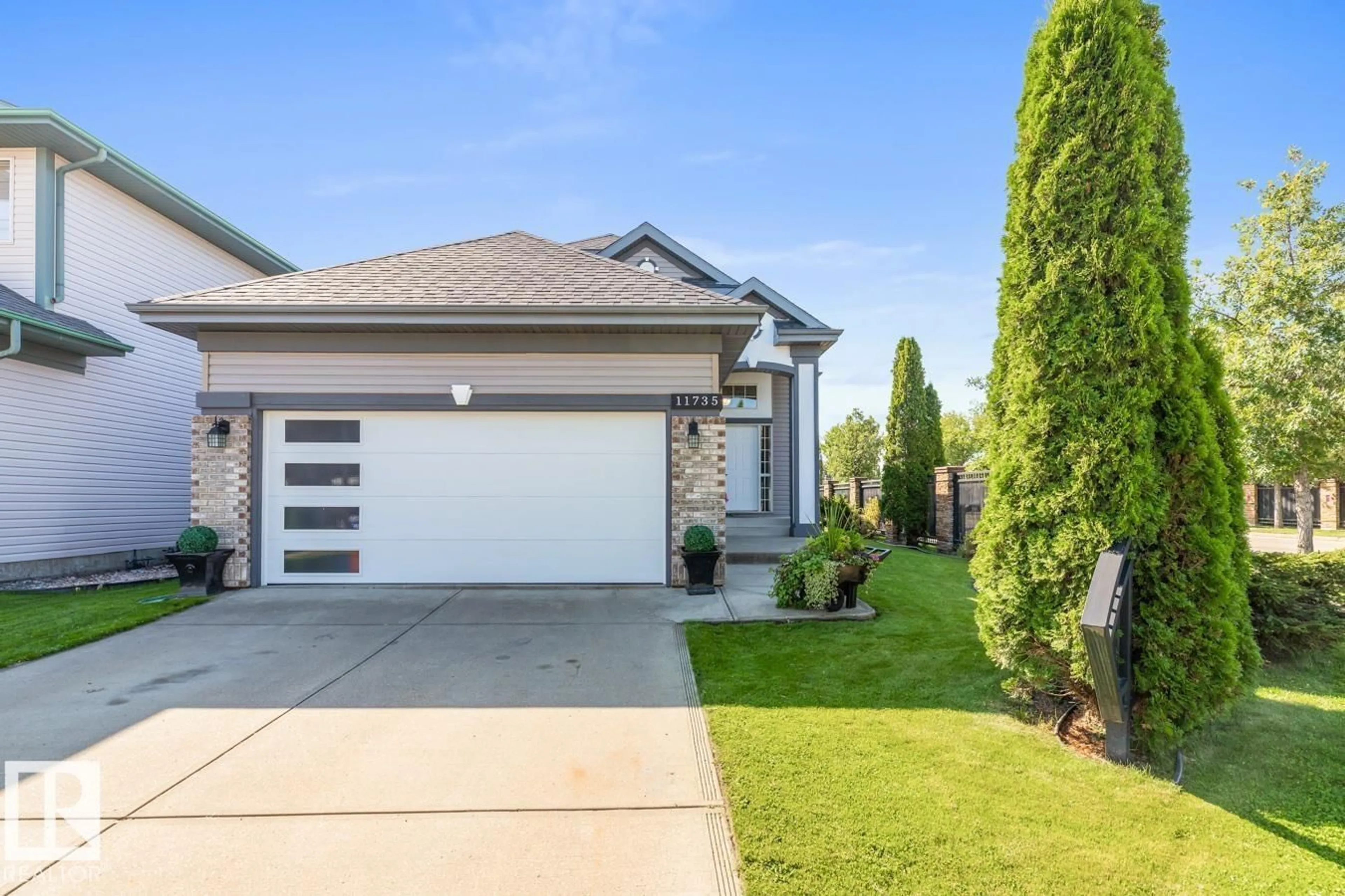 Unknown for 11735 10 AV, Edmonton Alberta T6T7A6