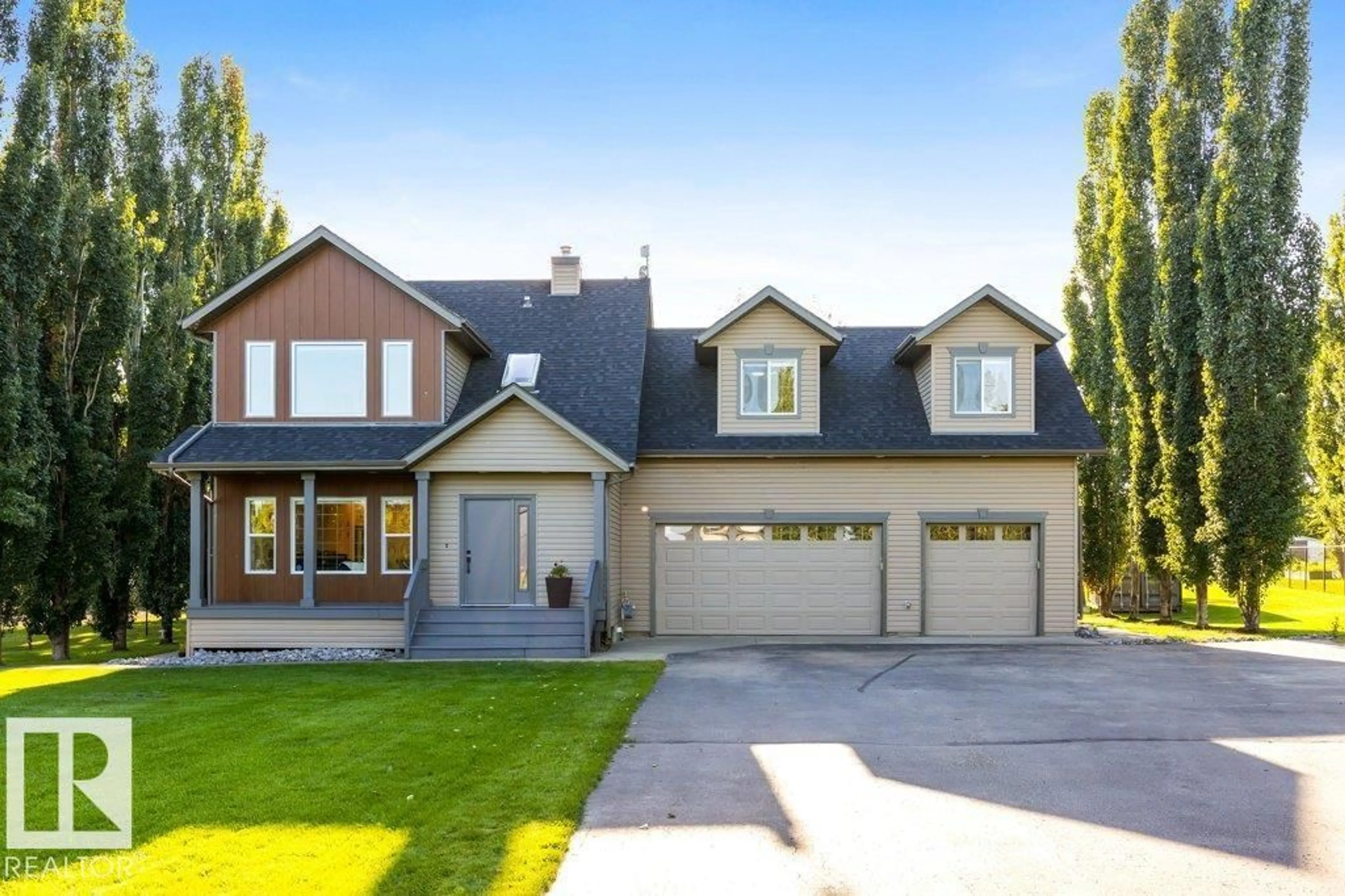 Home with vinyl exterior material, street for 51 RGE ROAD 275, Rural Parkland County Alberta T7X3V2